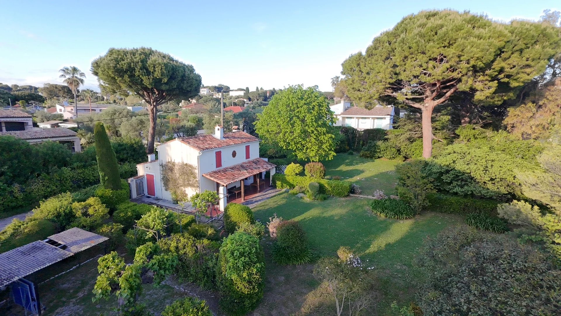 Antibes, Provence-Alpes-Côte d’Azur, 06600, FR, 4 Bedrooms Bedrooms, ,2 BathroomsBathrooms,Residential,For Sale,1804911