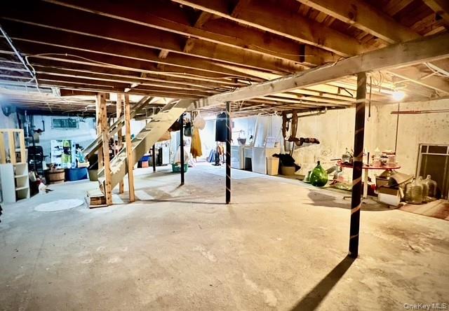 Selden, New York, 11784, United States, 3 Bedrooms Bedrooms, ,1 BathroomBathrooms,Residential,For Sale,1971333