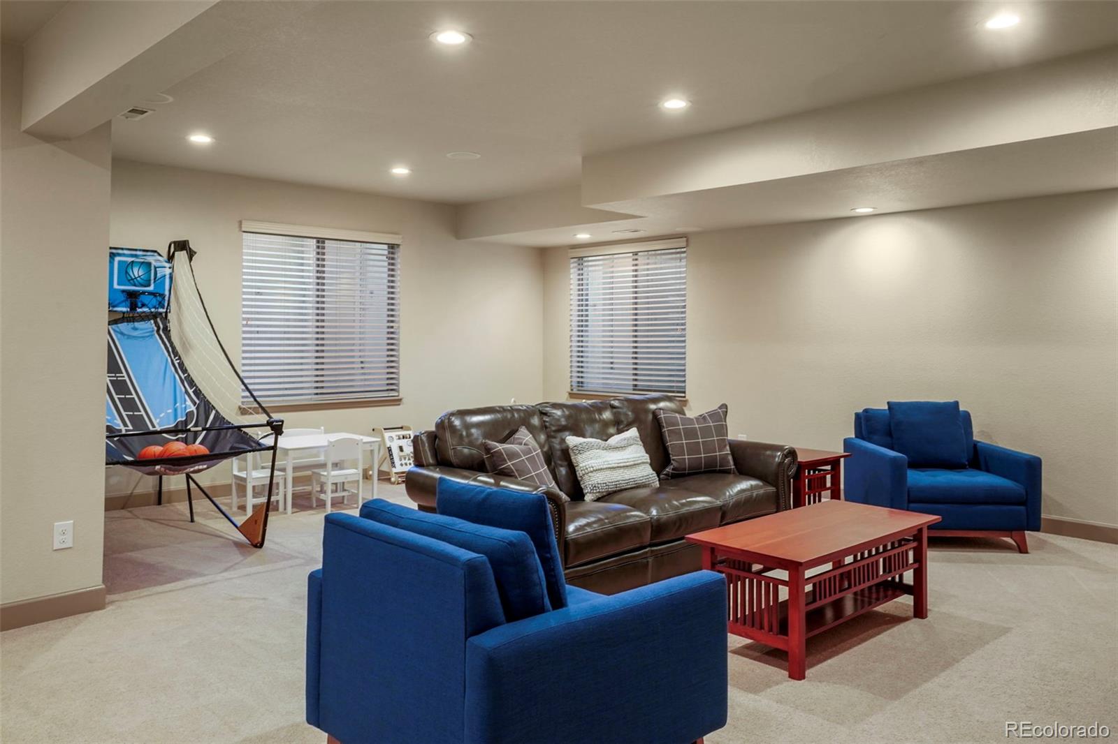 Lakewood, Colorado, 80228, United States, 4 Bedrooms Bedrooms, ,3 BathroomsBathrooms,Residential,For Sale,1791587