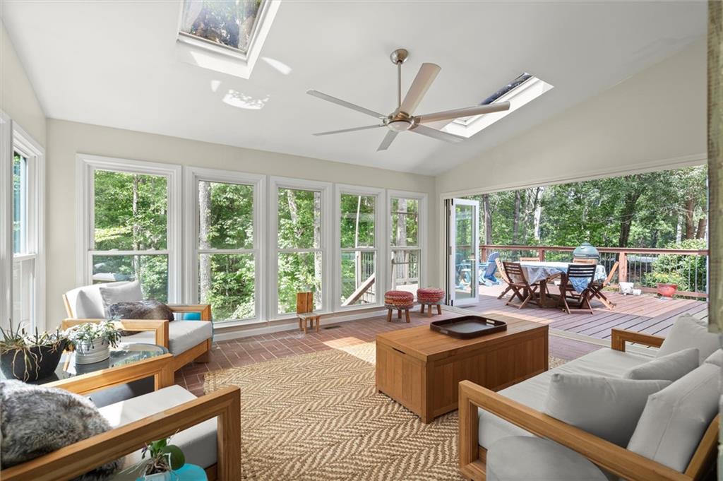 Roswell, Georgia, 30075, United States, 5 Bedrooms Bedrooms, ,5 BathroomsBathrooms,Residential,For Sale,1903038