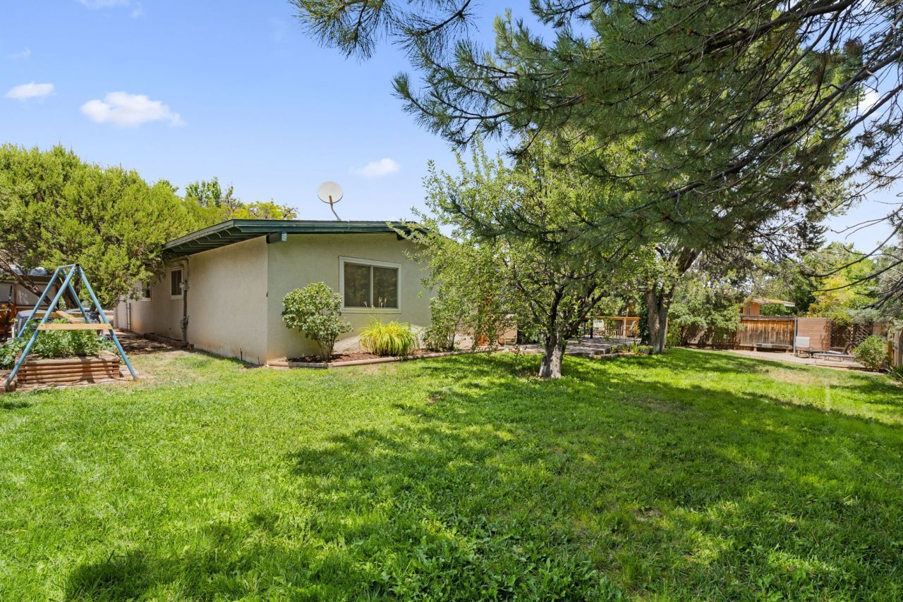 White Rock, New Mexico, 87547, United States, 4 Bedrooms Bedrooms, ,3 BathroomsBathrooms,Residential,For Sale,1906600