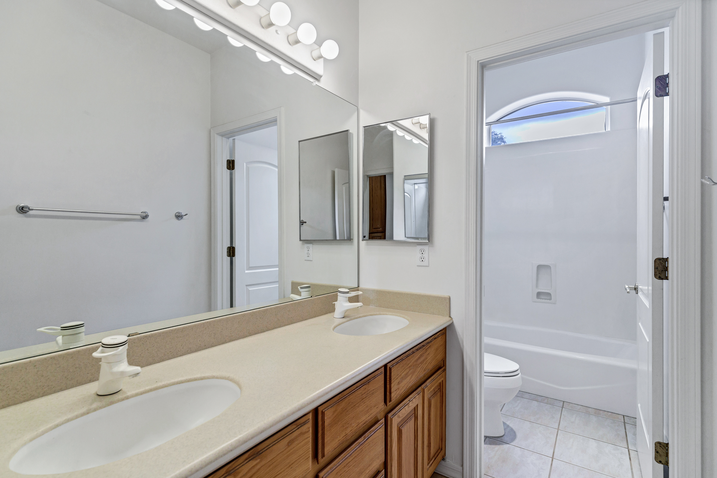 Mesa, Arizona, 85205, United States, 6 Bedrooms Bedrooms, ,3 BathroomsBathrooms,Residential,For Sale,1900615