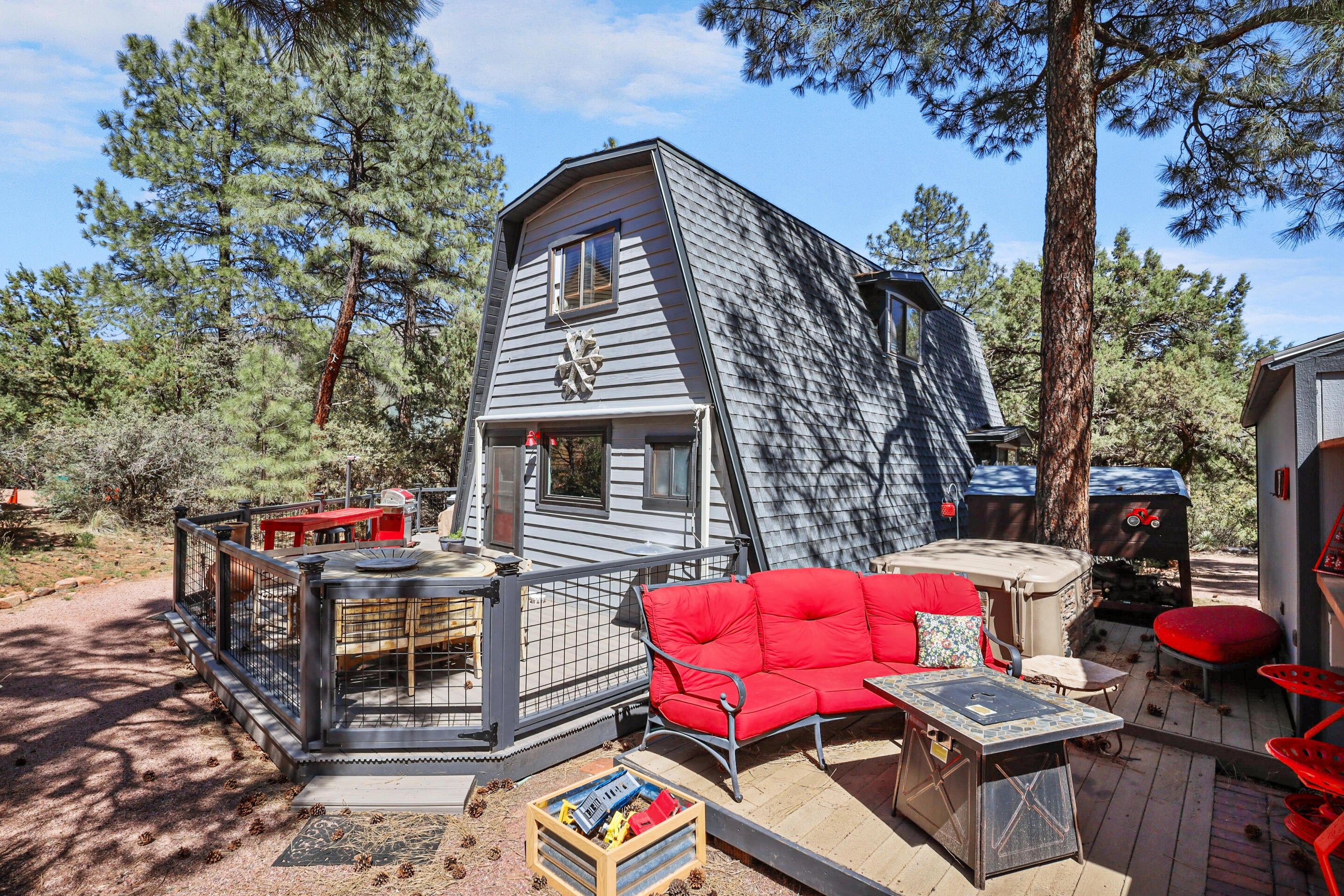 Pine, Arizona, 85544, United States, 2 Bedrooms Bedrooms, ,1 BathroomBathrooms,Residential,For Sale,1819700