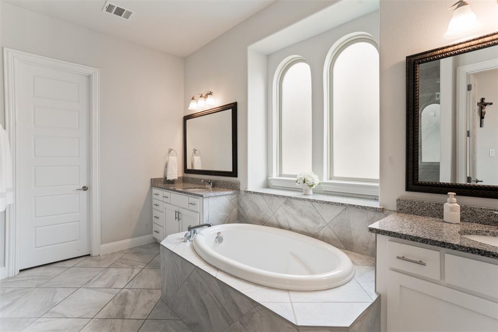 Heath, Texas, 75126, United States, 4 Bedrooms Bedrooms, ,4 BathroomsBathrooms,Residential,For Sale,1784513