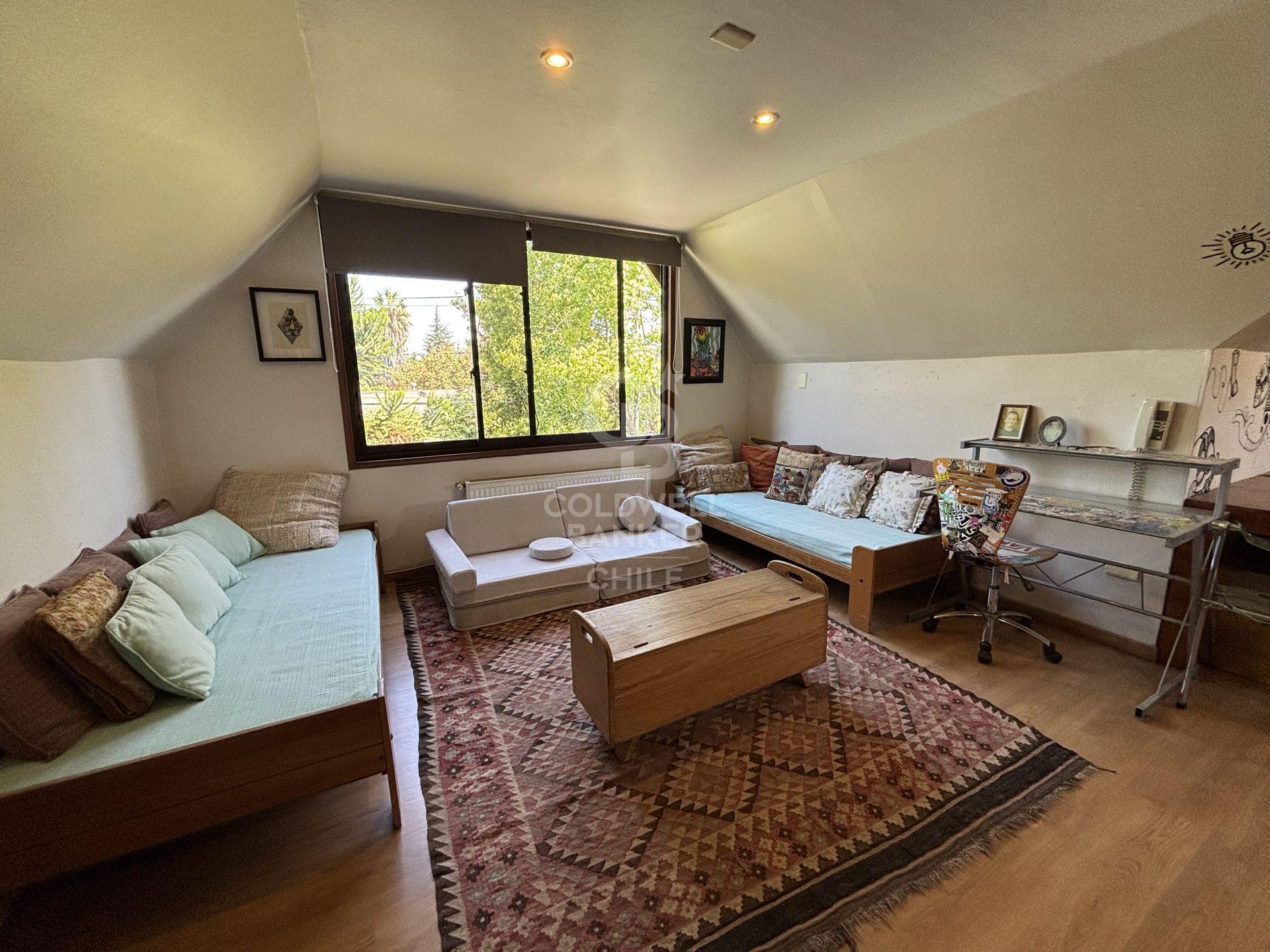 Las Condes, Chile, 5 Bedrooms Bedrooms, ,4 BathroomsBathrooms,Residential,For Sale,1751302