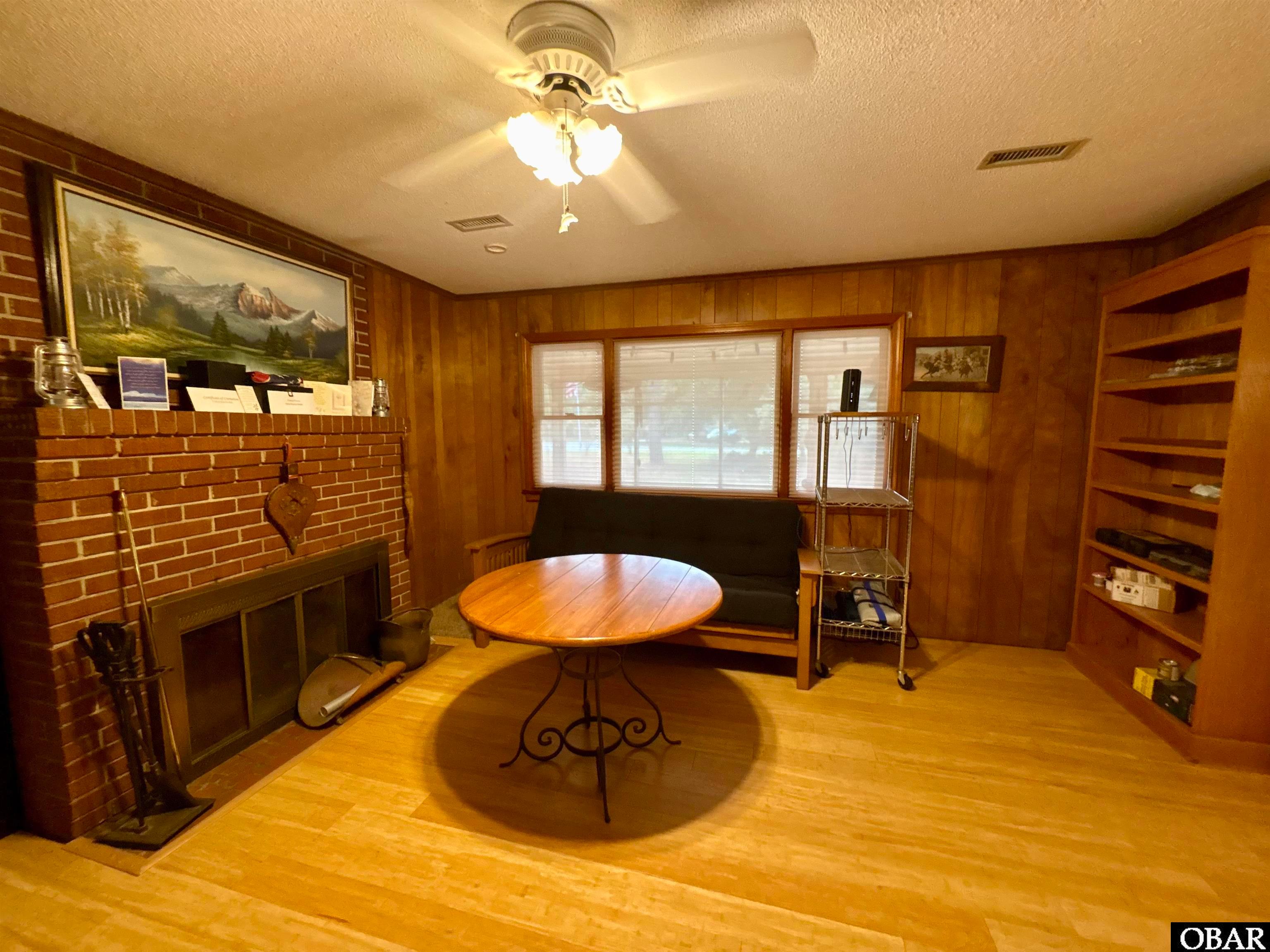 Kill Devil Hills, North Carolina, 27948-8406, United States, 3 Bedrooms Bedrooms, ,3 BathroomsBathrooms,Residential,For Sale,1959327