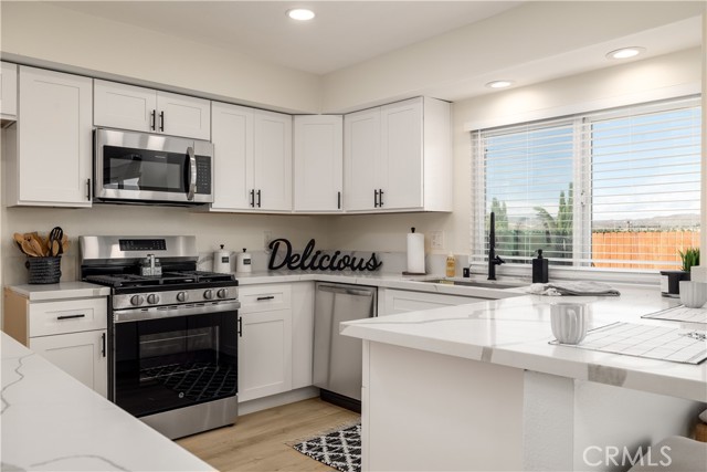 Lake Elsinore, California, 92530, United States, 3 Bedrooms Bedrooms, ,2 BathroomsBathrooms,Residential,For Sale,1942954