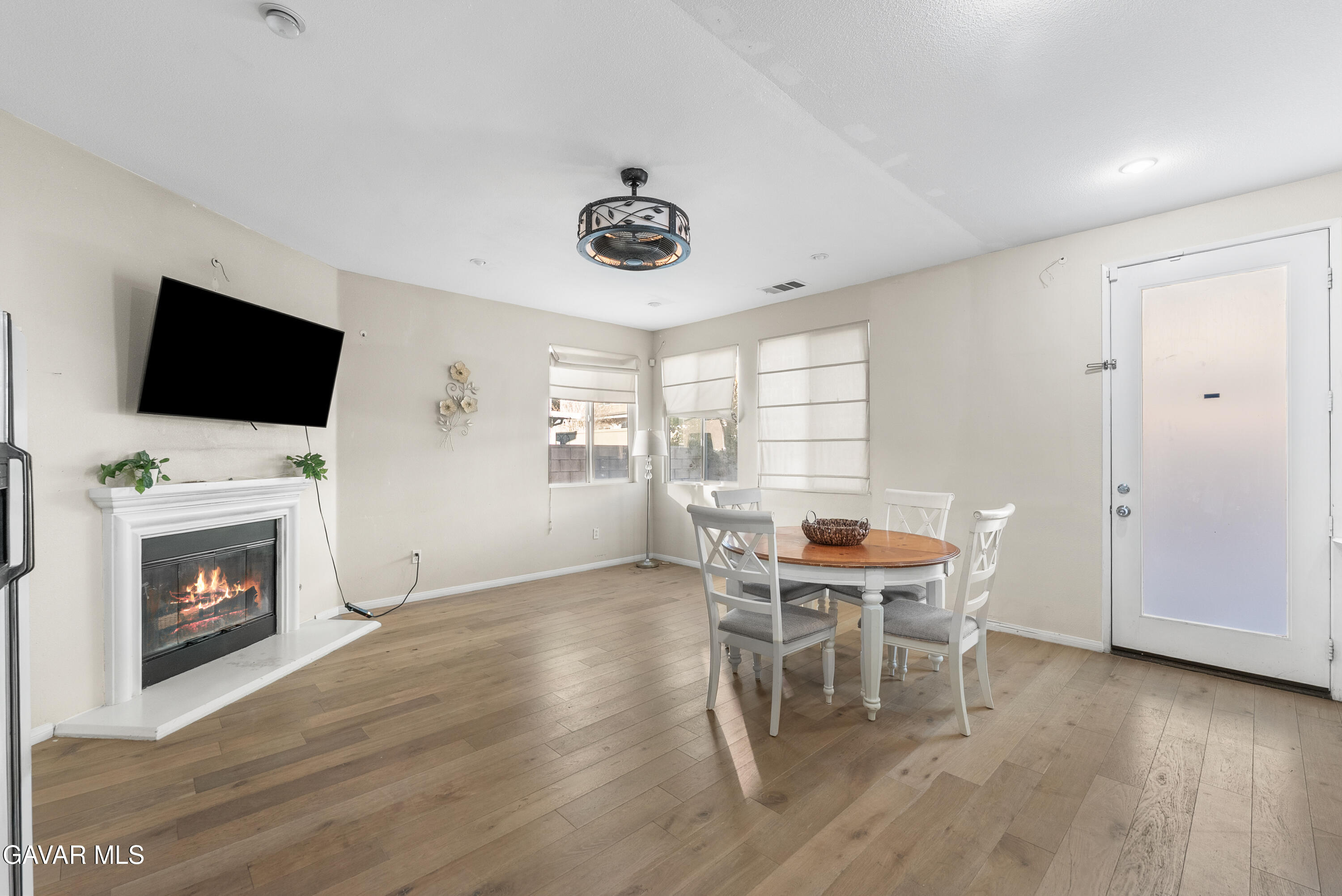 Lancaster, California, 93536, United States, 5 Bedrooms Bedrooms, ,3 BathroomsBathrooms,Residential,For Sale,1996467