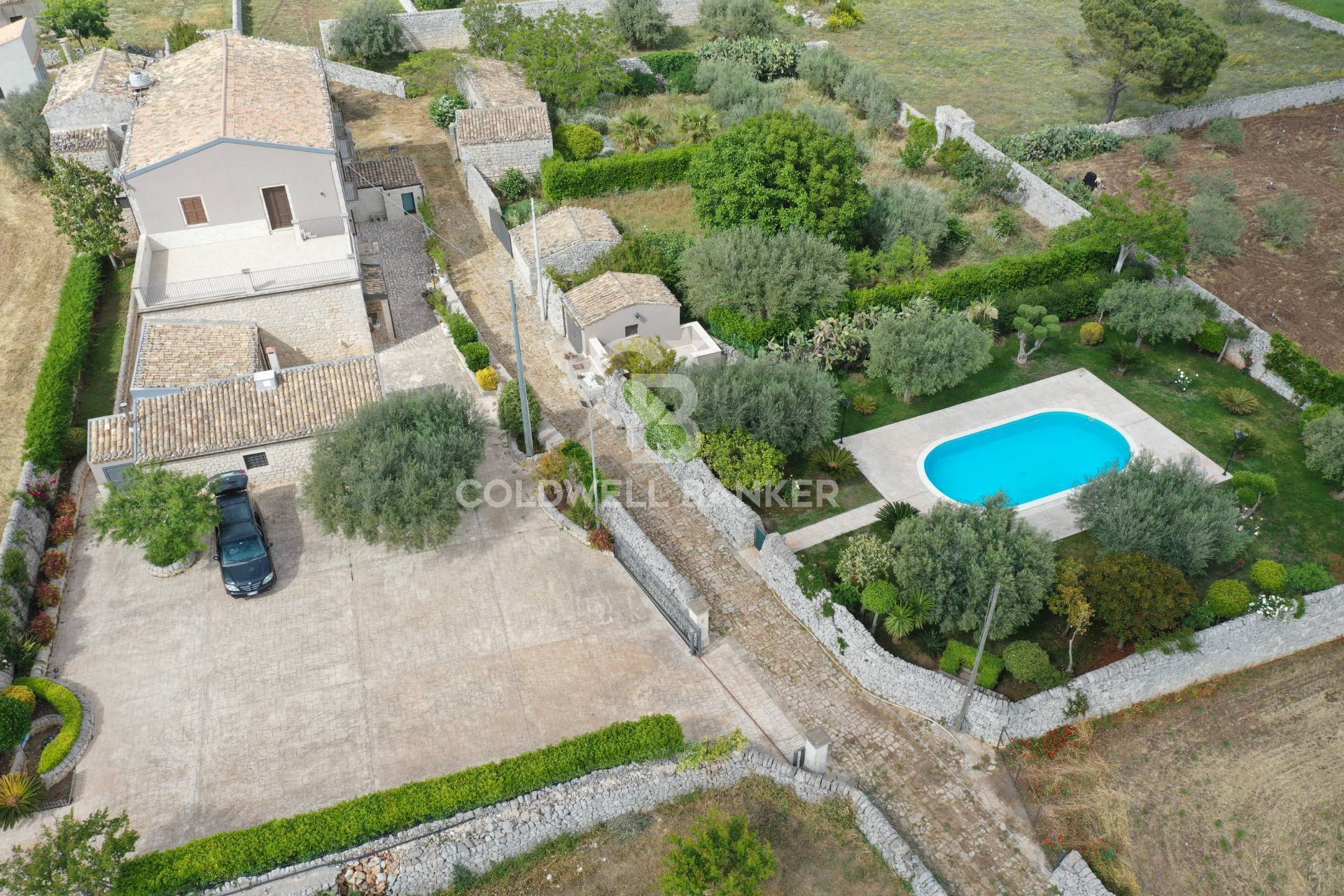 Modica, Ragusa, 97015, IT, 4 Bedrooms Bedrooms, ,6 BathroomsBathrooms,Residential,For Sale,1827626