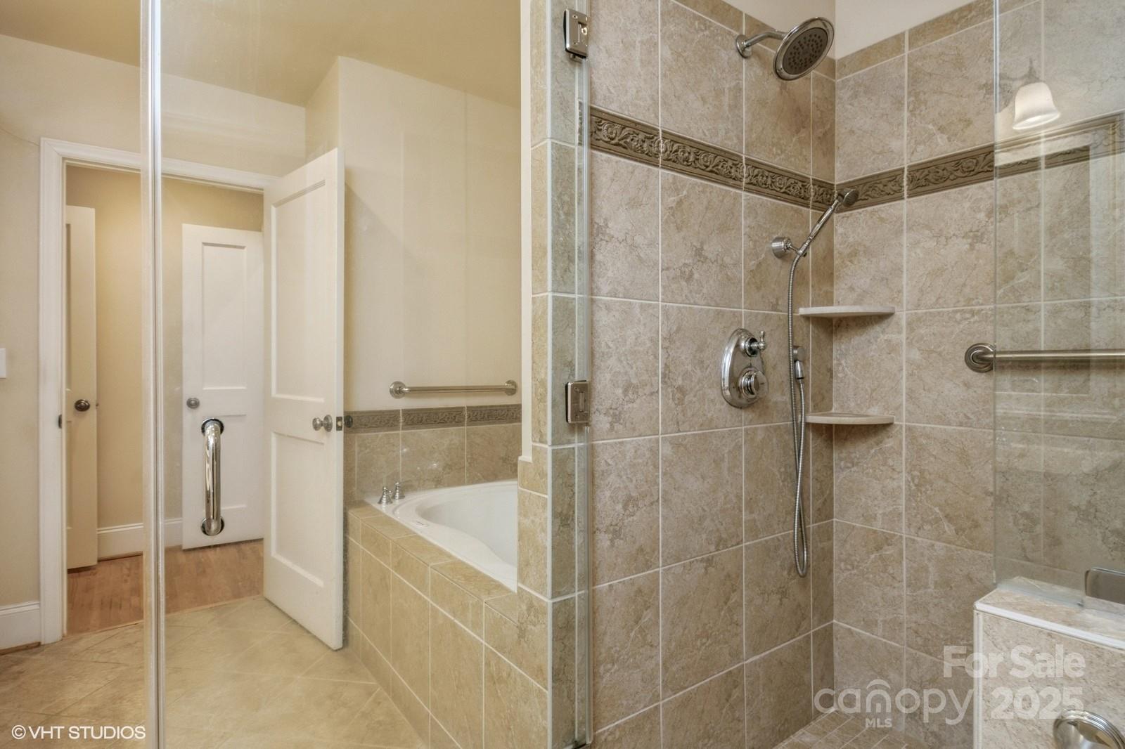 Charlotte, North Carolina, 28205, United States, 3 Bedrooms Bedrooms, ,2 BathroomsBathrooms,Residential,For Sale,1707843