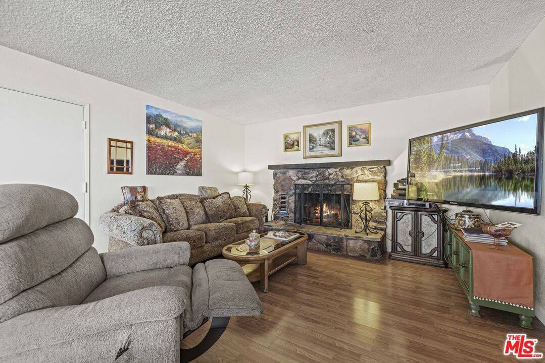 Acton, California, 93510, United States, 4 Bedrooms Bedrooms, ,3 BathroomsBathrooms,Residential,For Sale,1897411