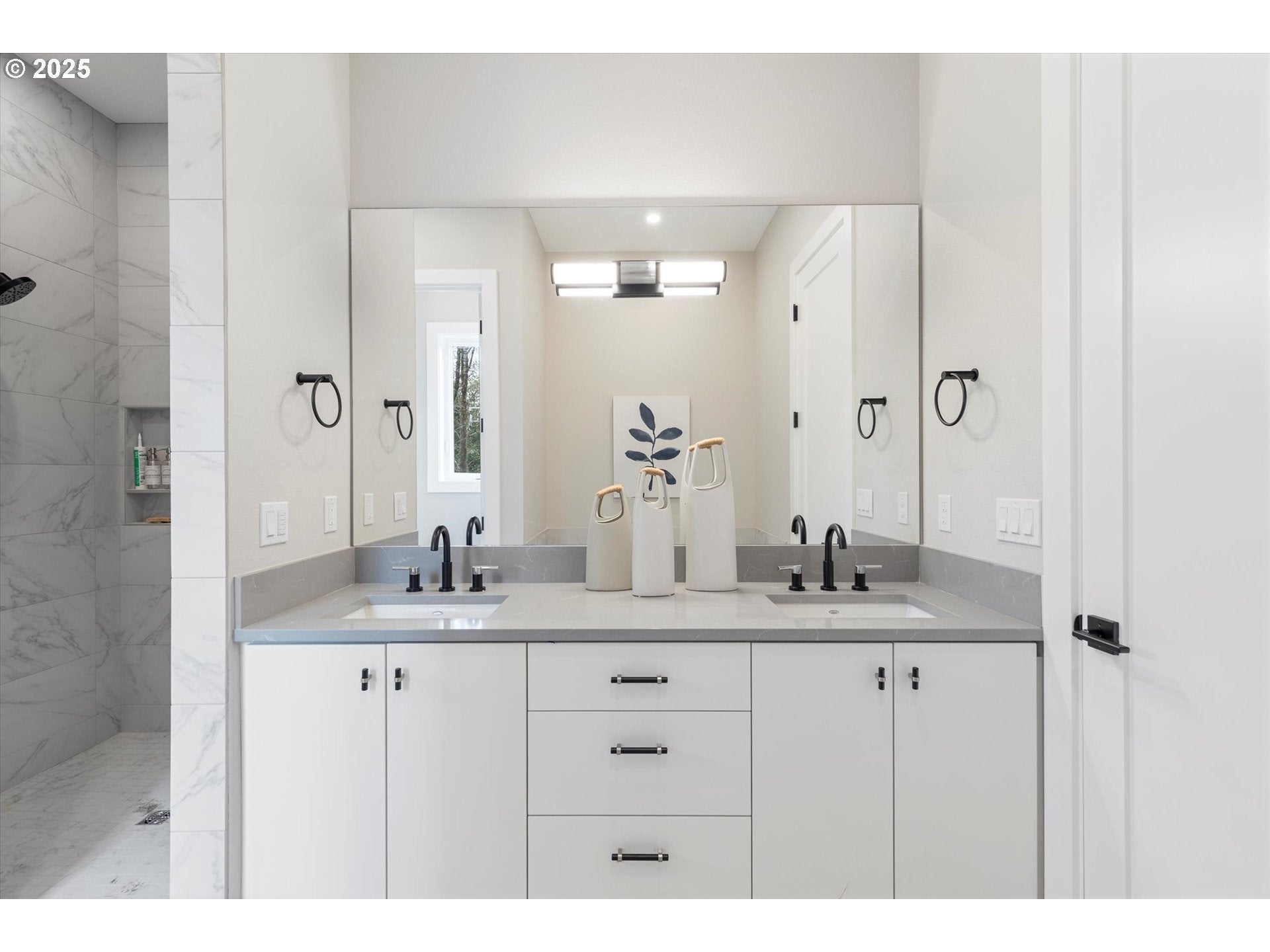 CannonBeach, Oregon, 97110, United States, 4 Bedrooms Bedrooms, ,4 BathroomsBathrooms,Residential,For Sale,2003076