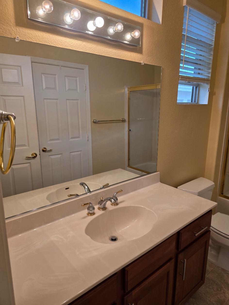 Lincoln, California, 95648, United States, 2 Bedrooms Bedrooms, ,3 BathroomsBathrooms,Residential,For Sale,1996644