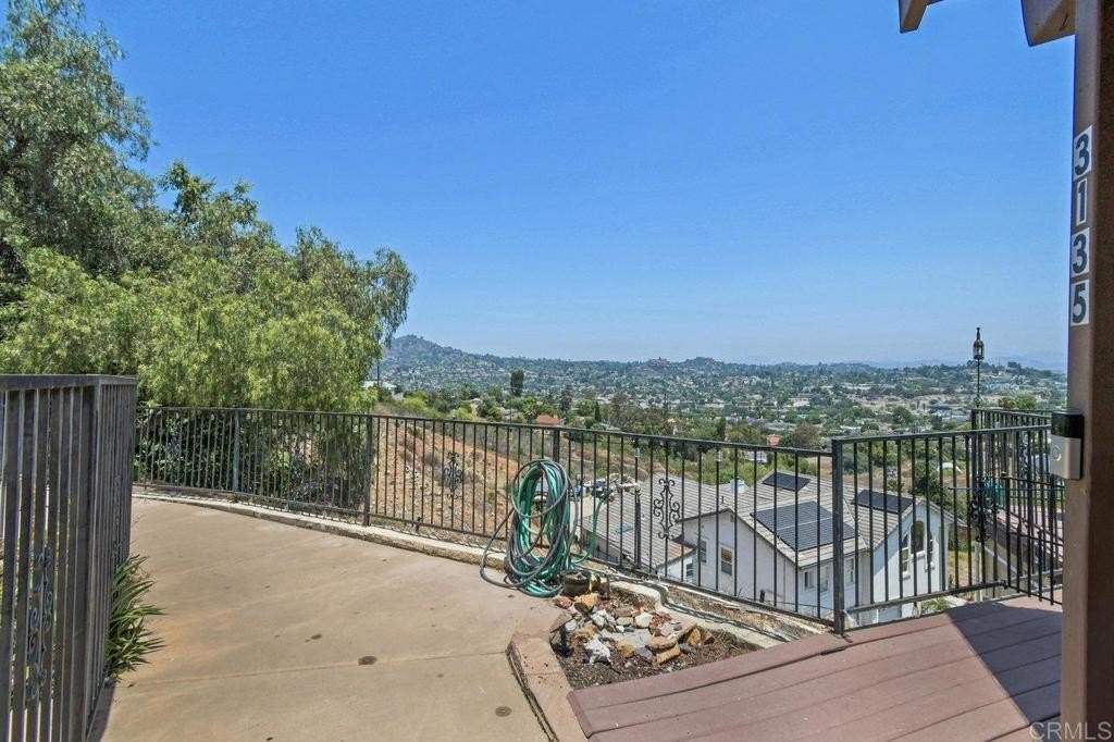 Spring Valley, California, 91977, United States, 2 Bedrooms Bedrooms, ,1 BathroomBathrooms,Residential,For Sale,1877112