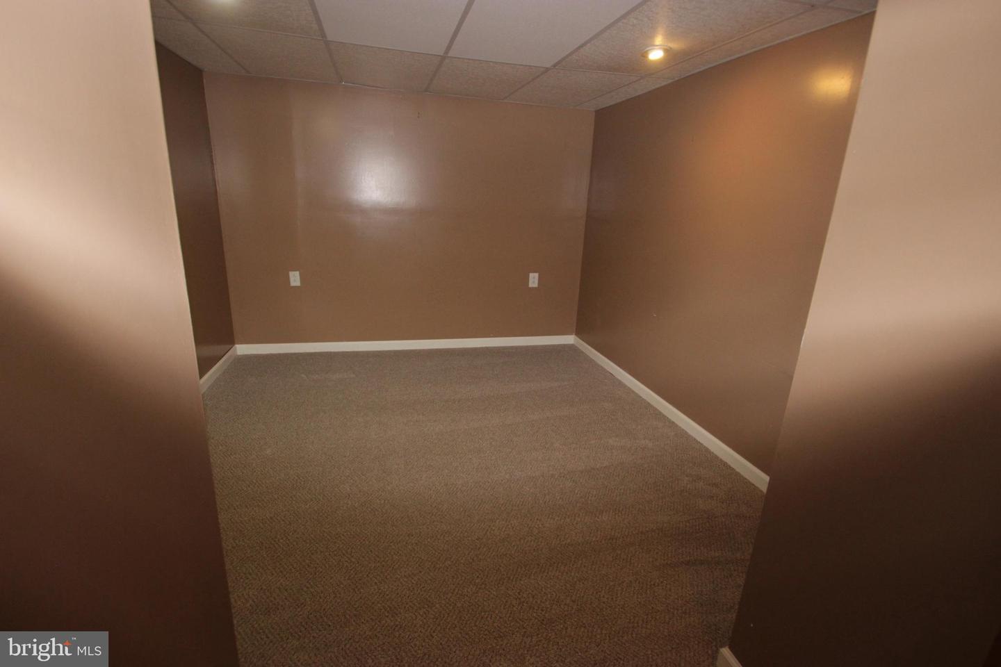 New Castle, Delaware, 19720, United States, 4 Bedrooms Bedrooms, ,3 BathroomsBathrooms,Residential,For Sale,2049034