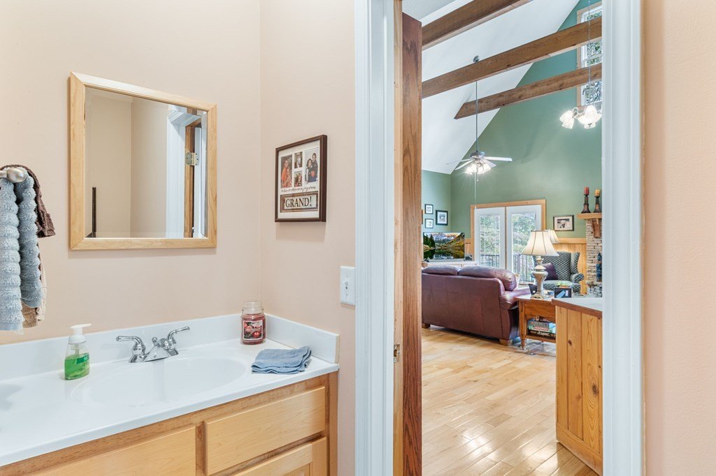 Young Harris, Georgia, 30582, United States, 4 Bedrooms Bedrooms, ,4 BathroomsBathrooms,Residential,For Sale,1979770