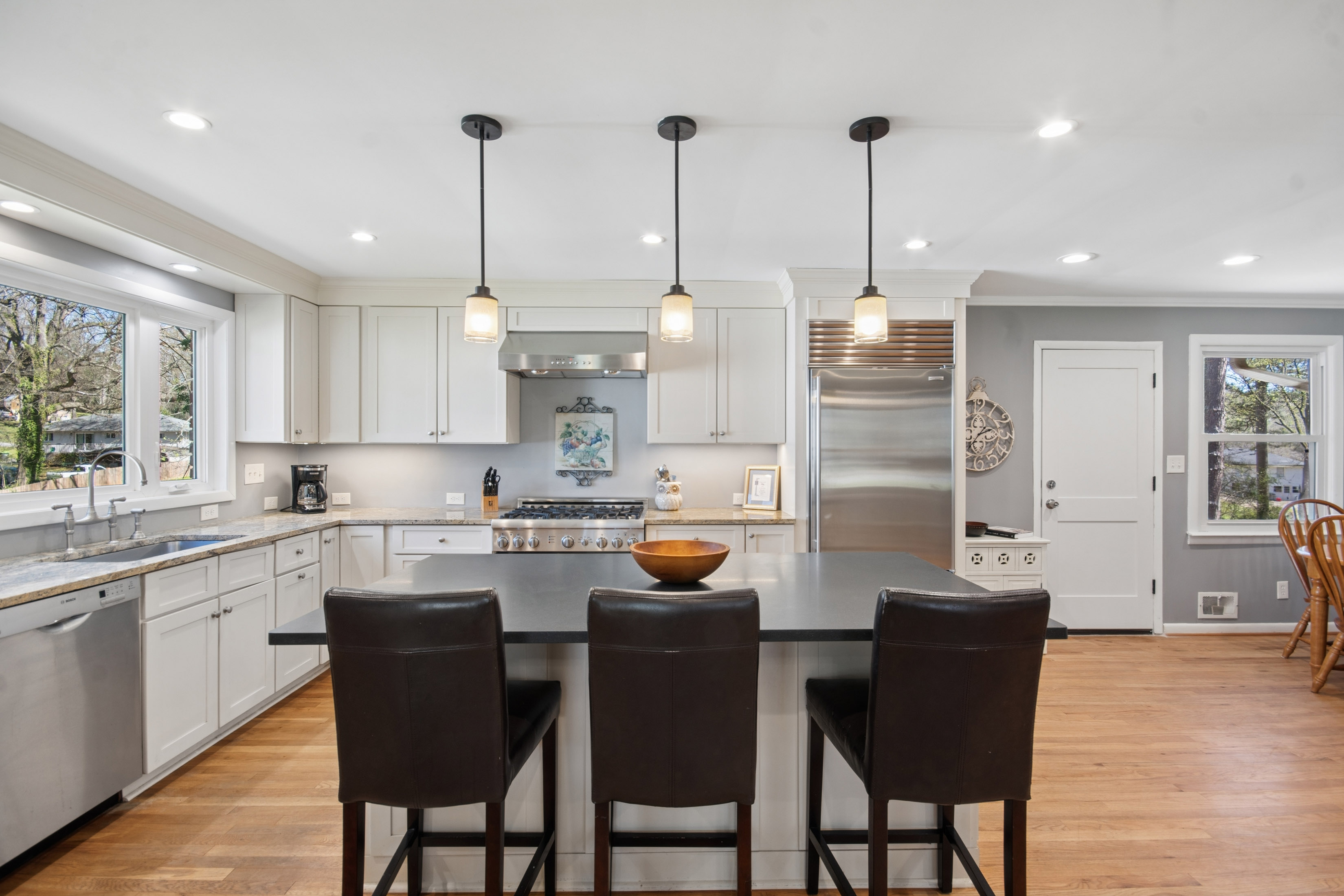  Rare Opportunity in Huntwood Neighborhood - 物件實景