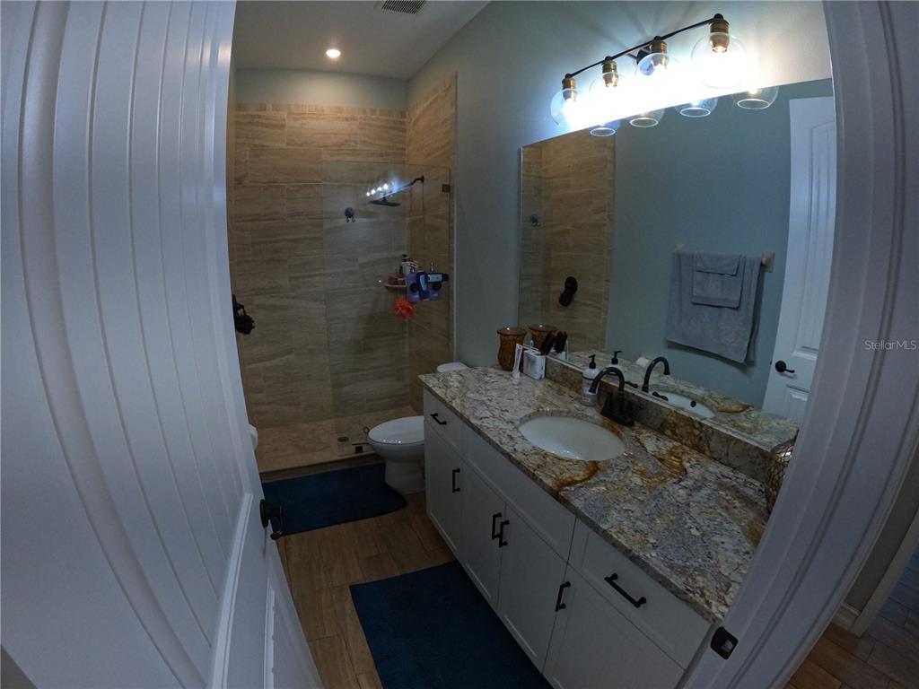 Sarasota, Florida, 34243, United States, 4 Bedrooms Bedrooms, ,3 BathroomsBathrooms,Residential,For Sale,1874918