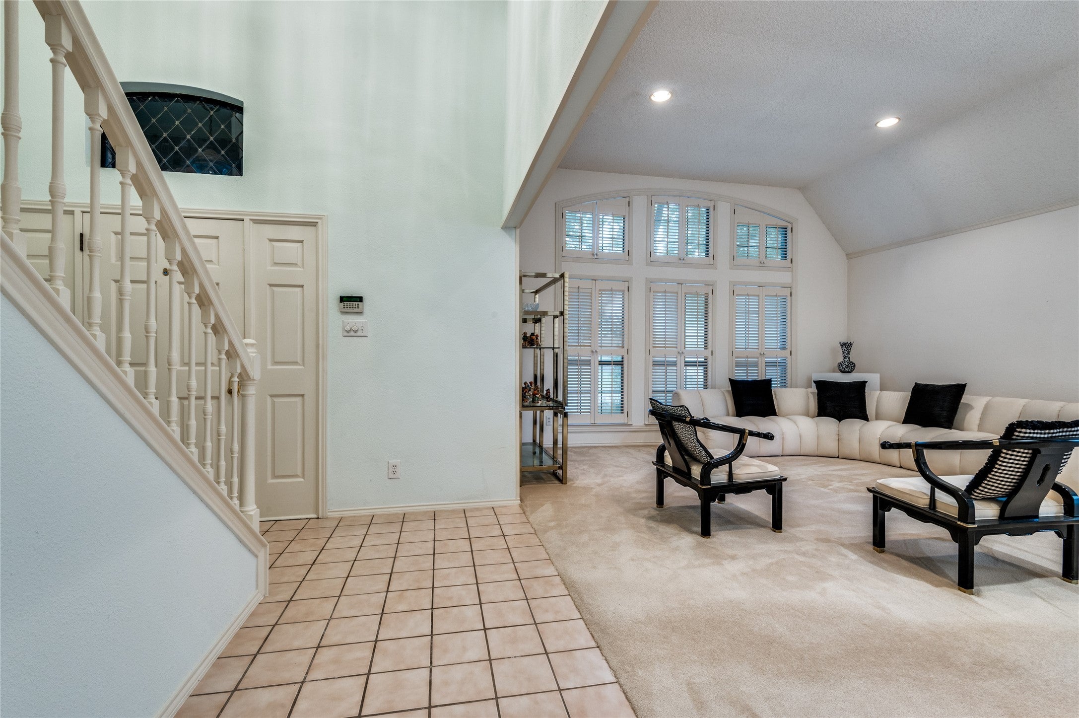 Bedford, Texas, 76021, United States, 5 Bedrooms Bedrooms, ,4 BathroomsBathrooms,Residential,For Sale,1976137