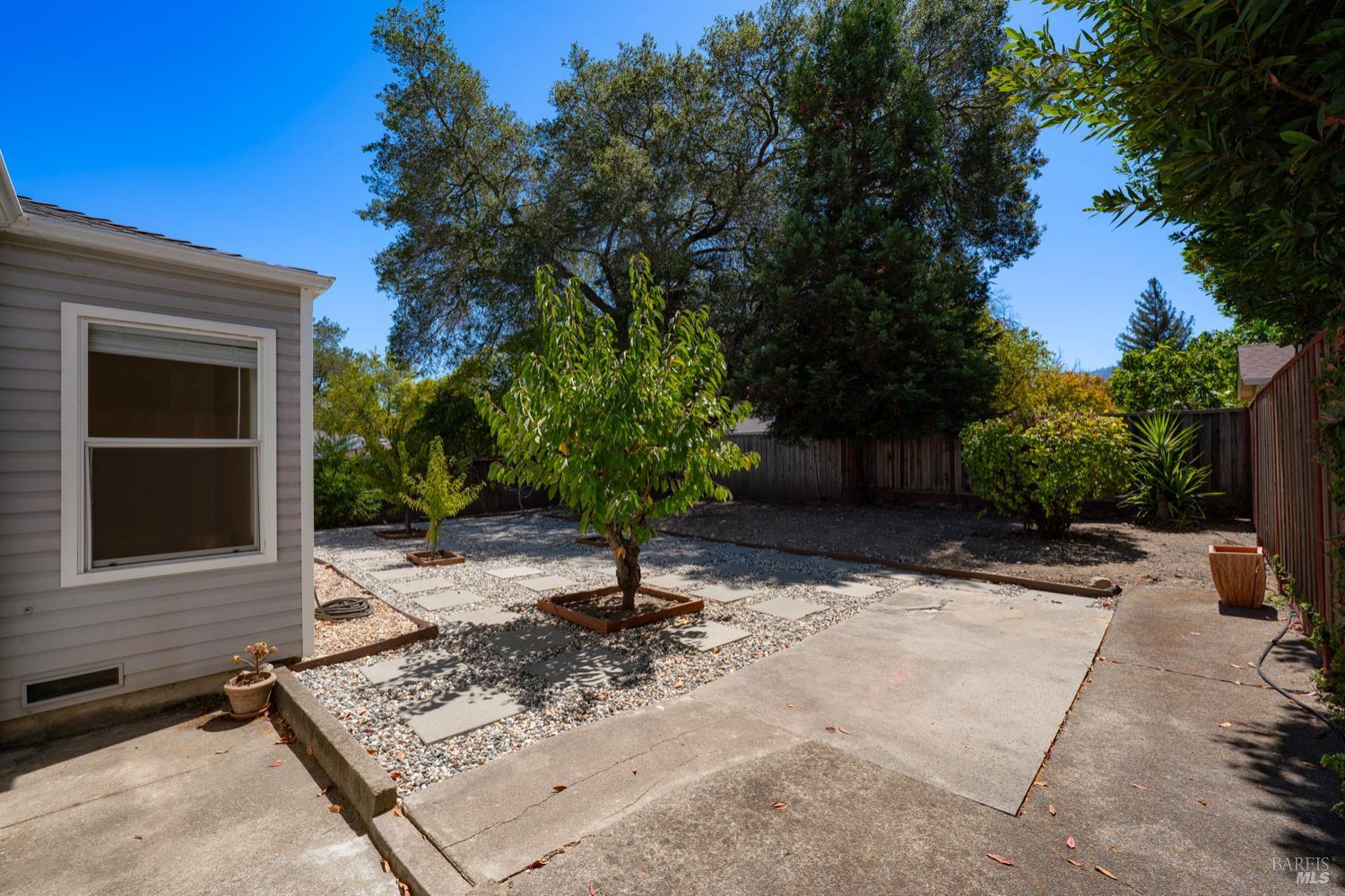 St. Helena, California, 94574, United States, 2 Bedrooms Bedrooms, ,1 BathroomBathrooms,Residential,For Sale,1927276