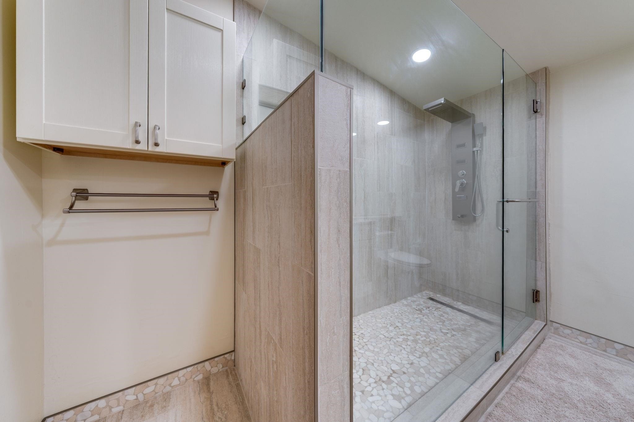 Shingle Springs, California, 95682, United States, 6 Bedrooms Bedrooms, ,2 BathroomsBathrooms,Residential,For Sale,2009241