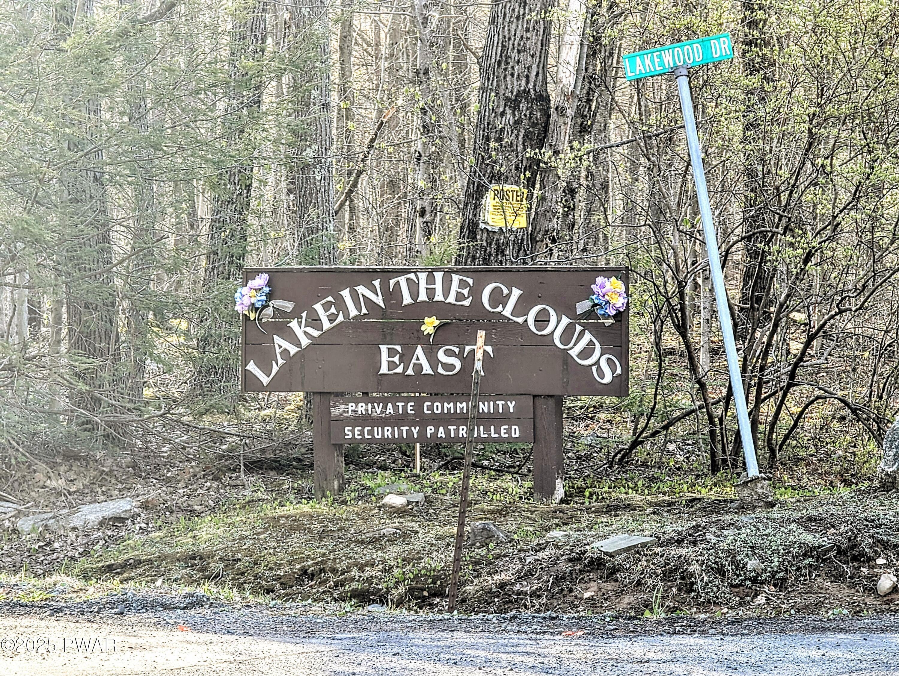 Canadensis, Pennsylvania, 18325, United States, 4 Bedrooms Bedrooms, ,2 BathroomsBathrooms,Residential,For Sale,1983117