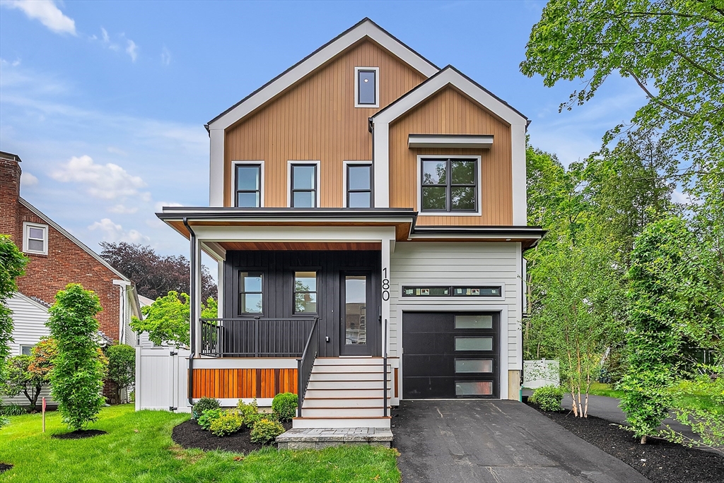 Newton, Massachusetts, 02458, United States, 4 Bedrooms Bedrooms, ,4 BathroomsBathrooms,Residential,For Sale,1865713
