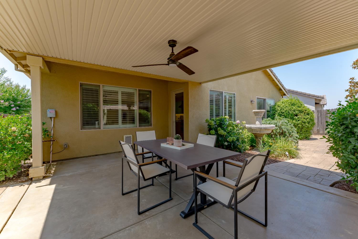 El Dorado Hills, California, 95762, United States, 3 Bedrooms Bedrooms, ,3 BathroomsBathrooms,Residential,For Sale,1932064