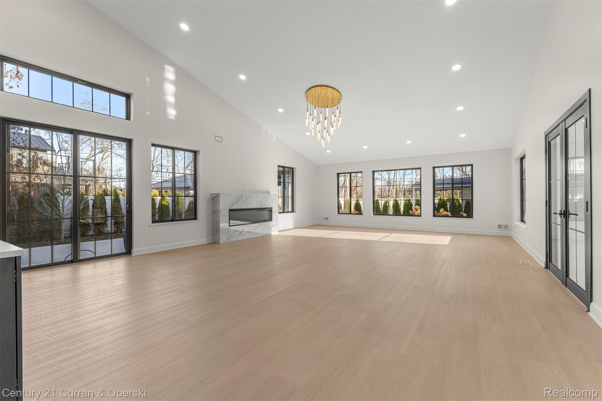 Dearborn, Michigan, 48128, United States, 5 Bedrooms Bedrooms, ,5 BathroomsBathrooms,Residential,For Sale,2030794