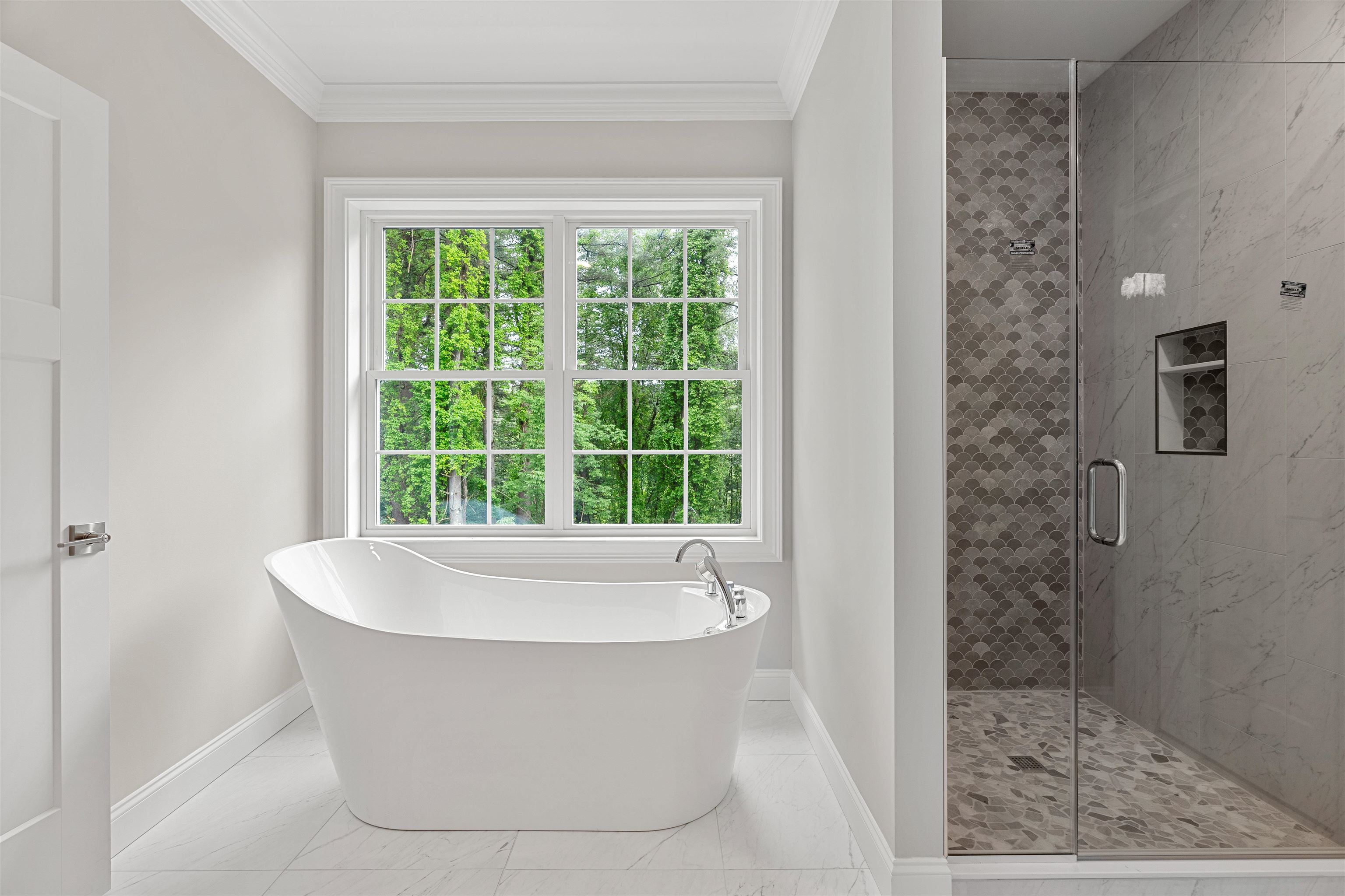 Hooksett, New Hampshire, 03106, United States, 4 Bedrooms Bedrooms, ,3 BathroomsBathrooms,Residential,For Sale,1895985