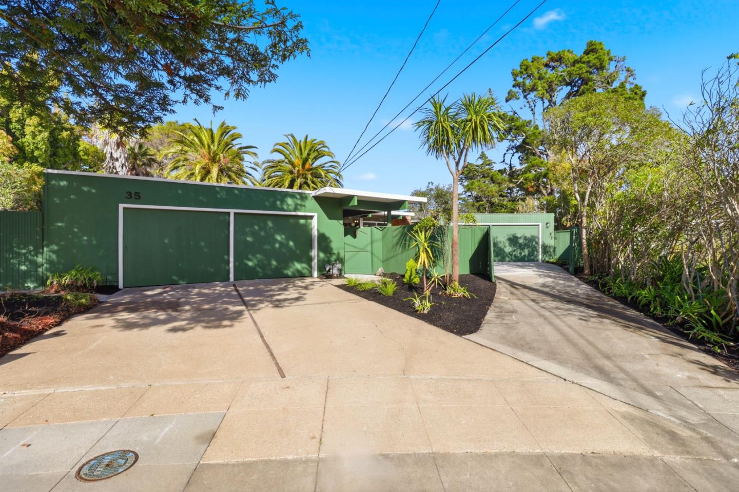 San Mateo, California, 94402, United States, 3 Bedrooms Bedrooms, ,2 BathroomsBathrooms,Residential,For Sale,1989577