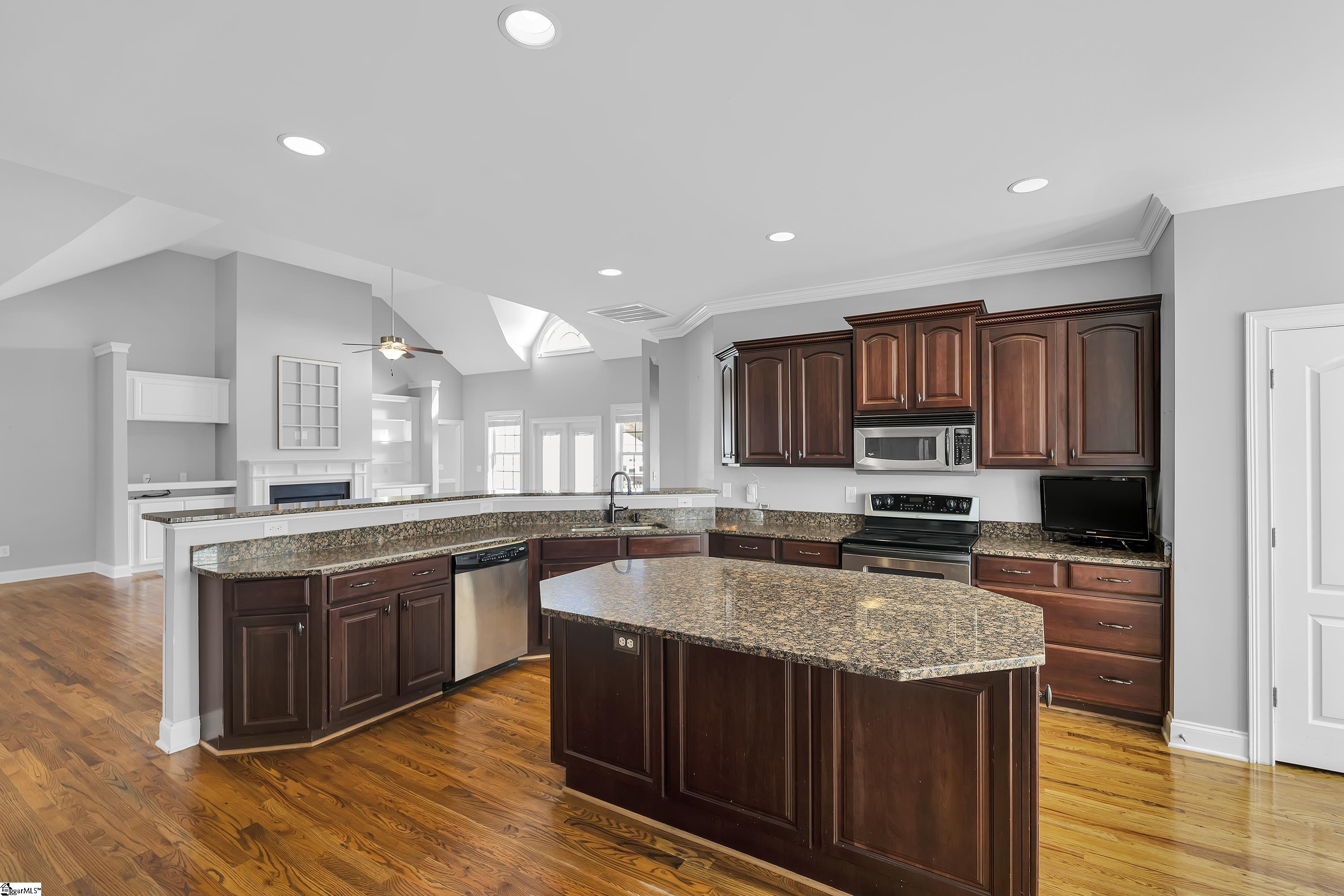 Greer, South Carolina, 29651, United States, 4 Bedrooms Bedrooms, ,4 BathroomsBathrooms,Residential,For Sale,1997137