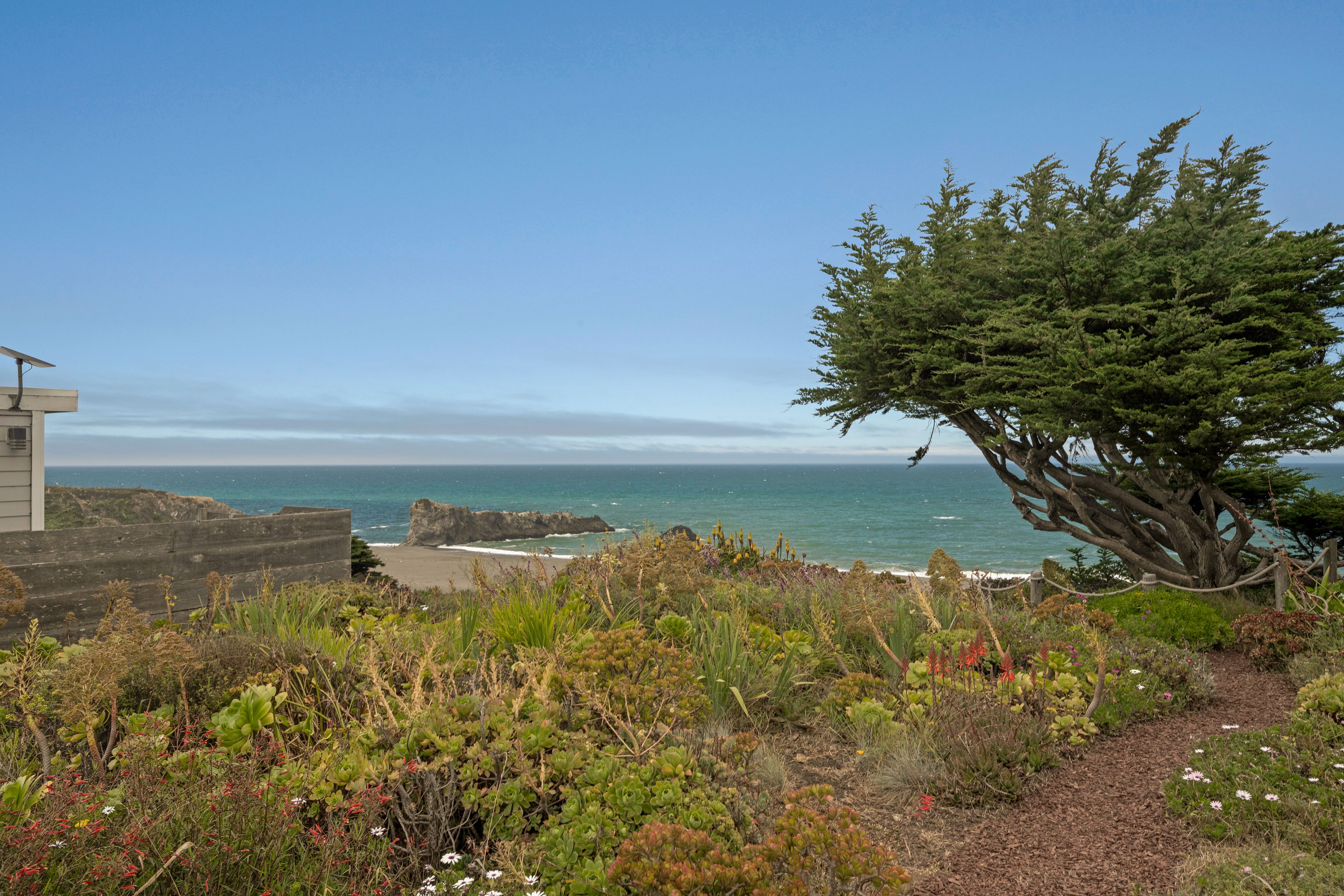  7036 Cliff Avenue, Bodega Bay, CA 94923 - 物件實景