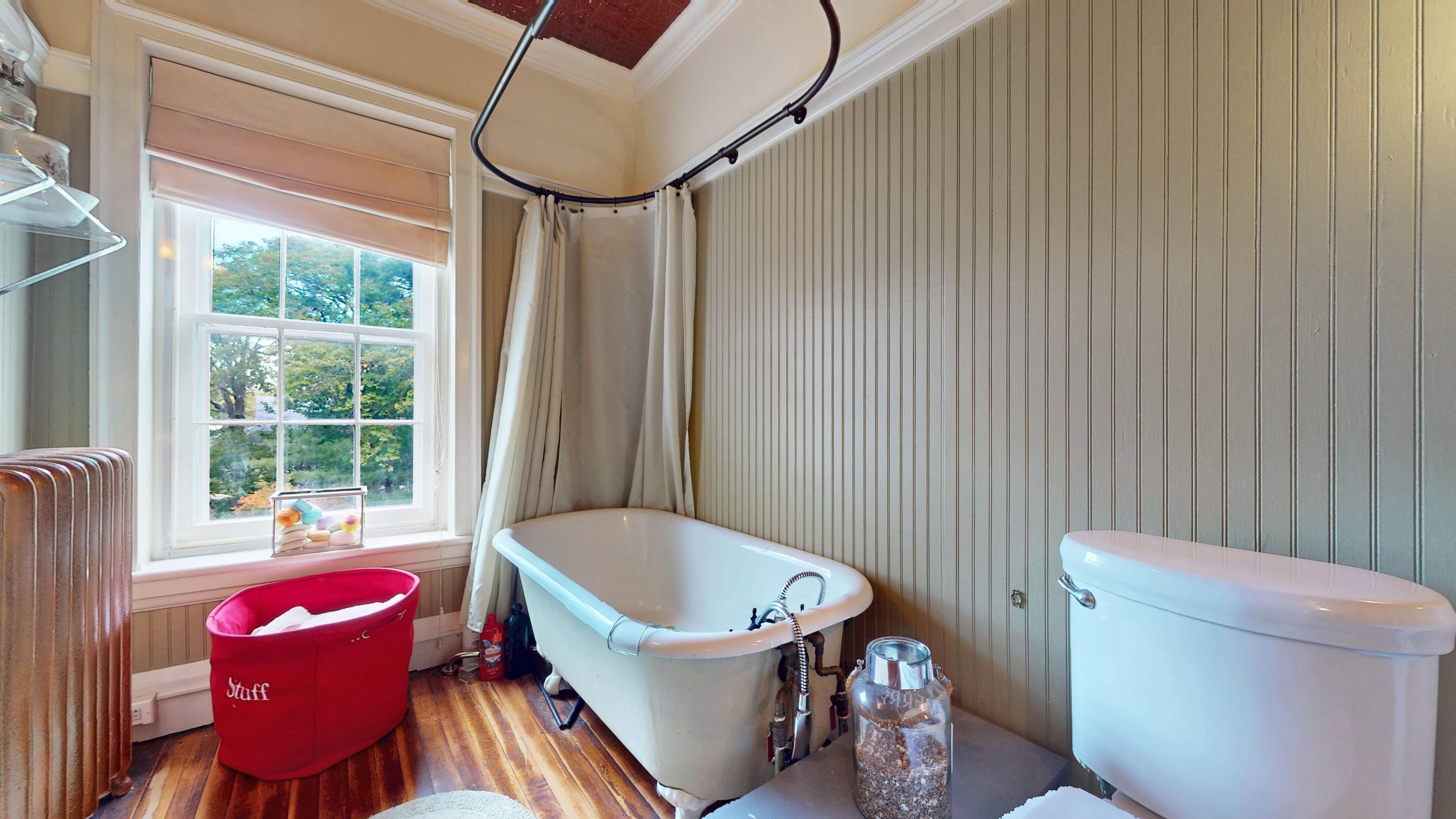 Absecon, New Jersey, 08201, United States, 7 Bedrooms Bedrooms, ,4 BathroomsBathrooms,Residential,For Sale,1974991