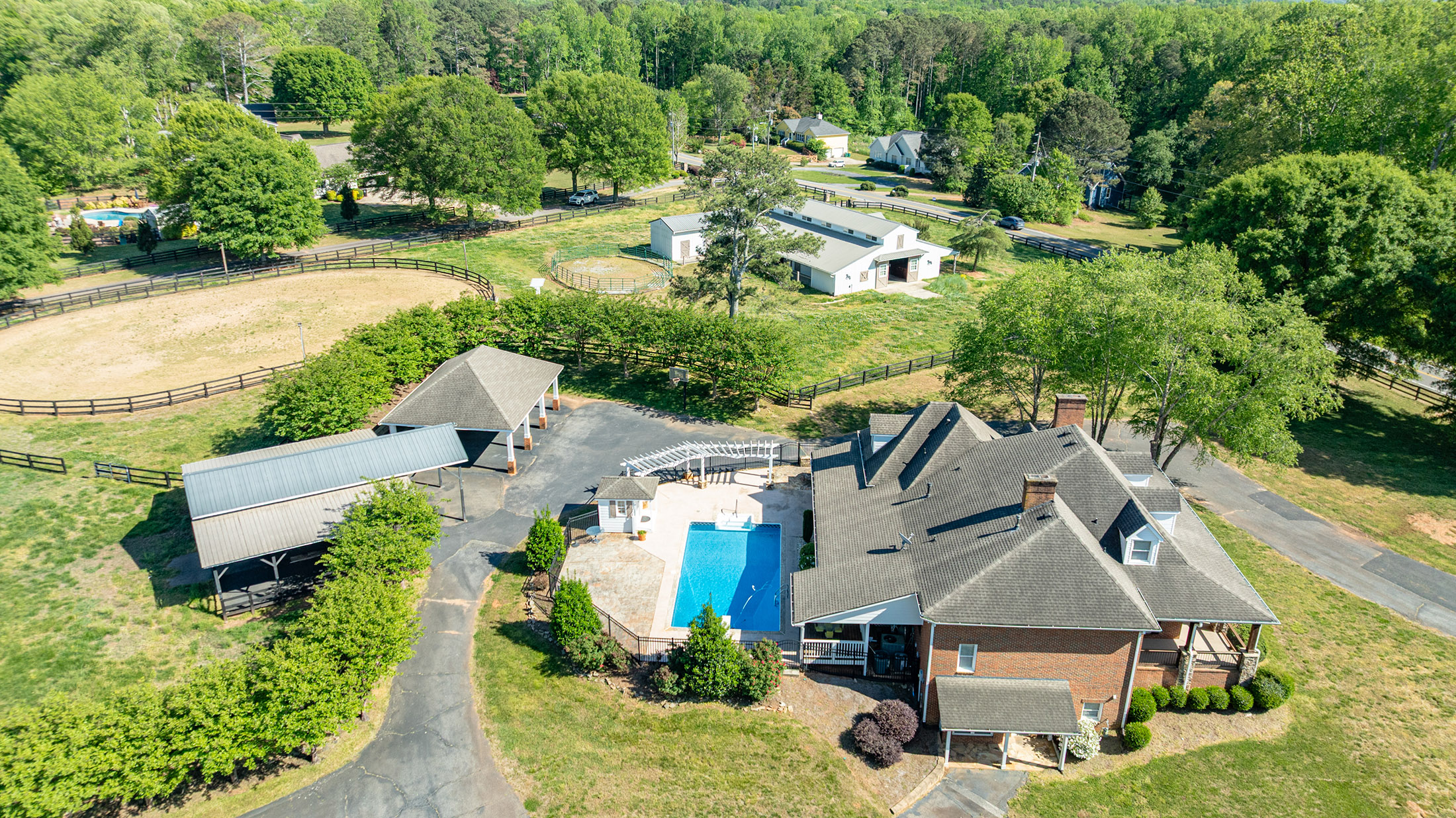  Exceptional Equestrian Estate: A Rare Blend of Luxury, Functionality, and Charm - 物件實景