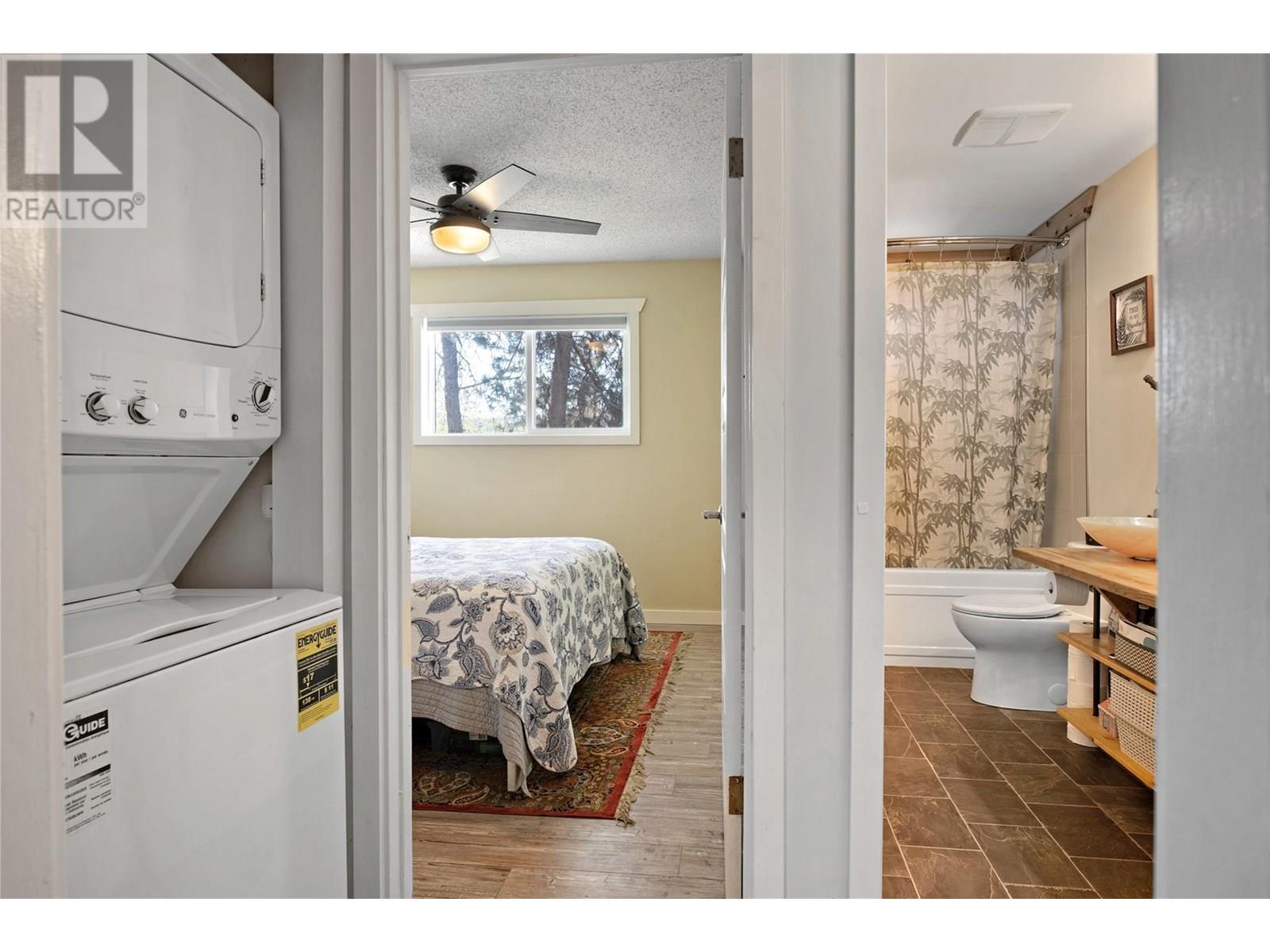 LAKE COUNTRY, British Columbia, V4V 1W2, CA, 4 Bedrooms Bedrooms, ,2 BathroomsBathrooms,Residential,For Sale,1896793