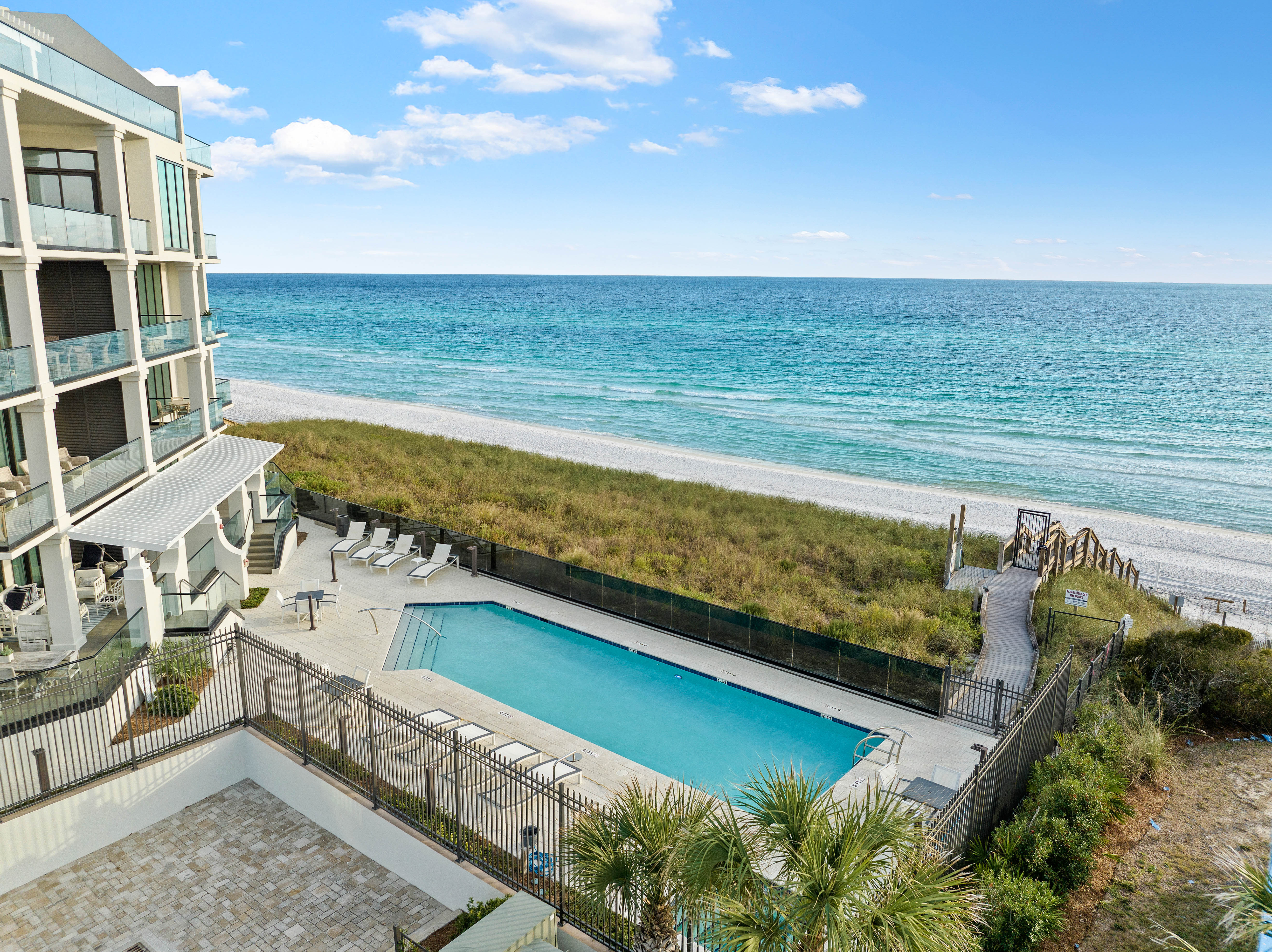  Gulf-Front Penthouse In Low-Density Complex With Sunset Views - 物件實景