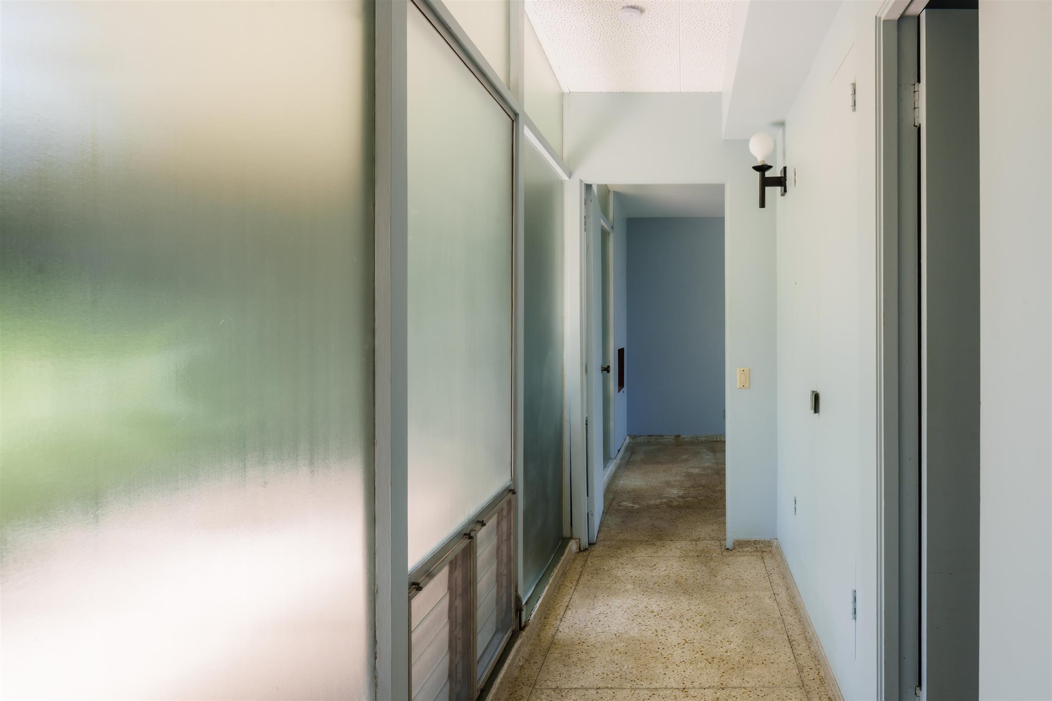  2885 Edgewick Road - 物件實景