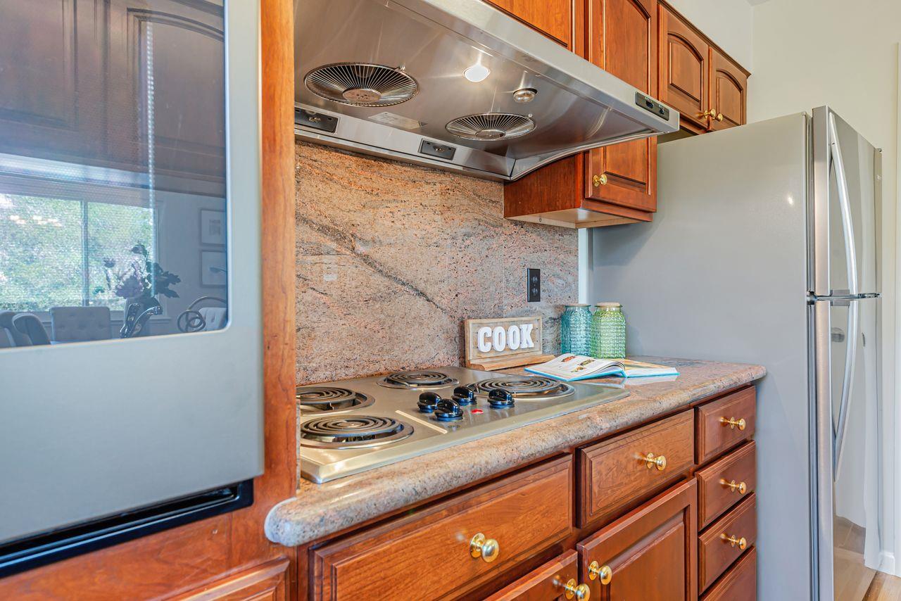 Millbrae, California, 94030, United States, 5 Bedrooms Bedrooms, ,3 BathroomsBathrooms,Residential,For Sale,1938849