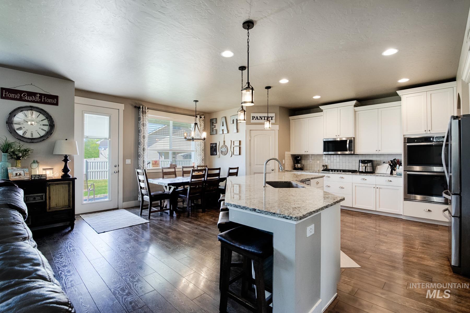 Kuna, Idaho, 83634, United States, 5 Bedrooms Bedrooms, ,4 BathroomsBathrooms,Residential,For Sale,1848716