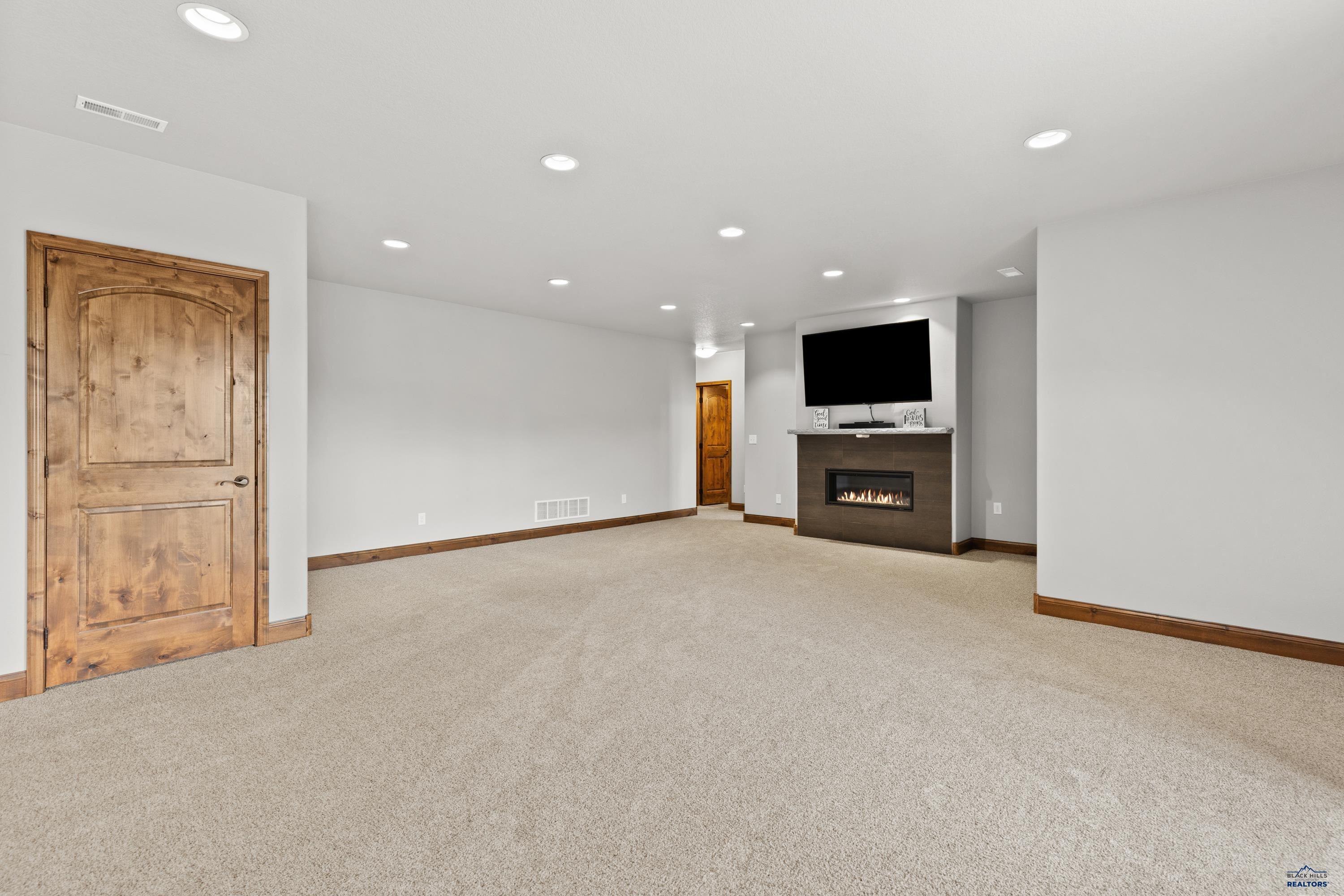 Rapid City, South Dakota, 57702, United States, 4 Bedrooms Bedrooms, ,3 BathroomsBathrooms,Residential,For Sale,1840949