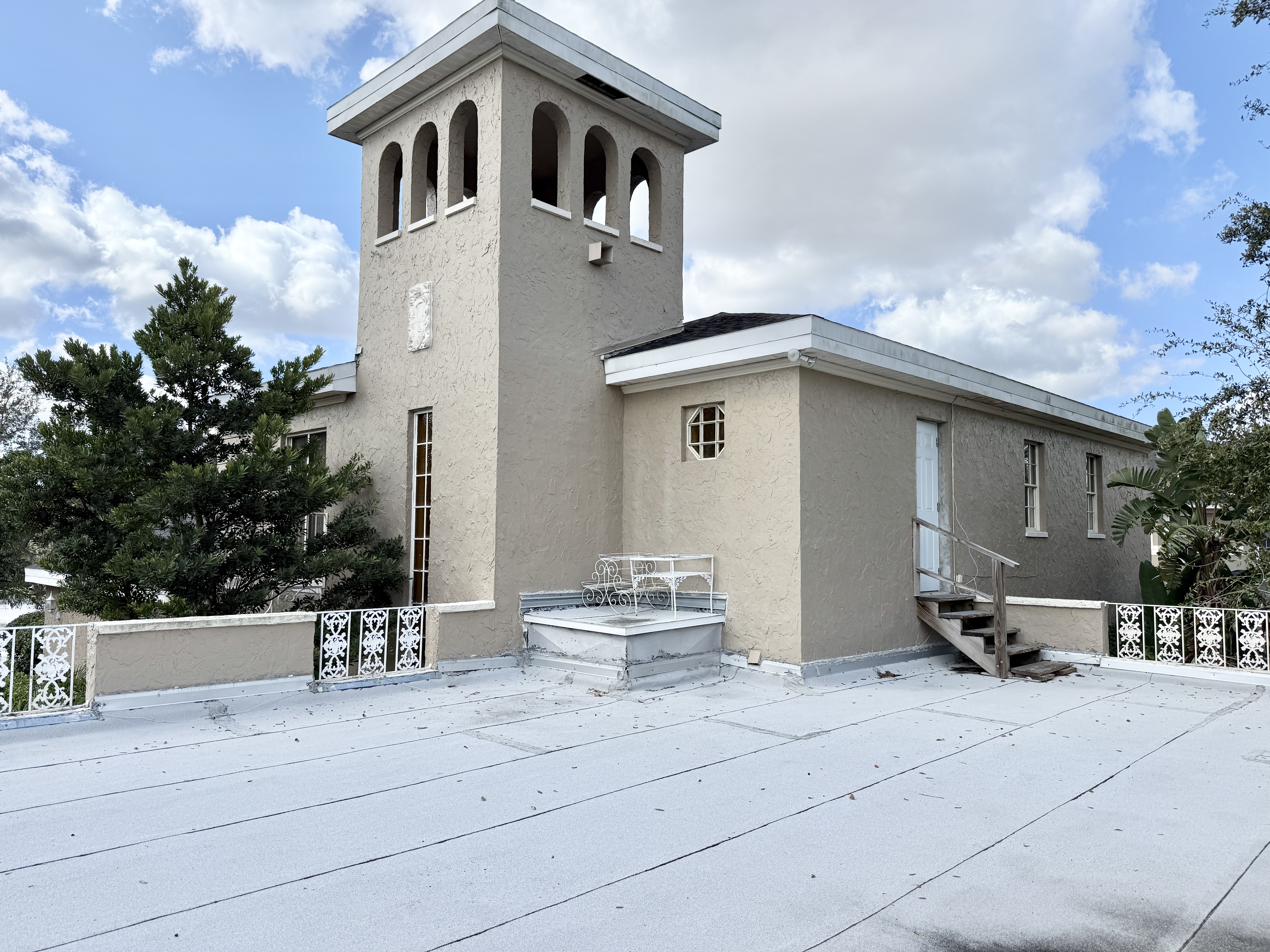 Temple Terrace, Florida, 33637, United States, 3 Bedrooms Bedrooms, ,4 BathroomsBathrooms,Residential,For Sale,1982268