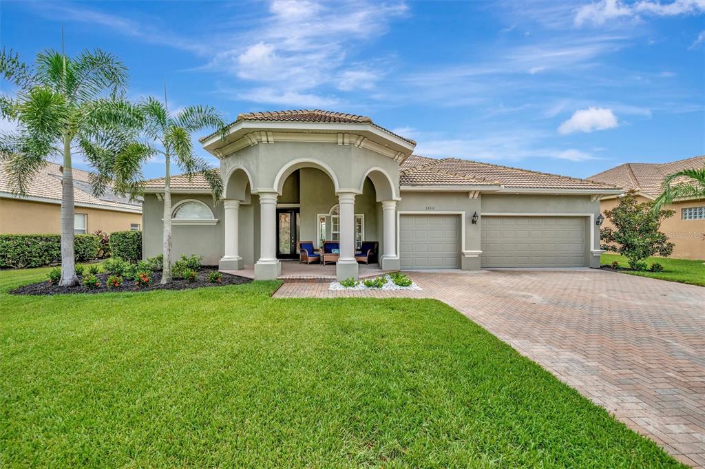 Bradenton, Florida, 34212, United States, 3 Bedrooms Bedrooms, ,4 BathroomsBathrooms,Residential,For Sale,1910869