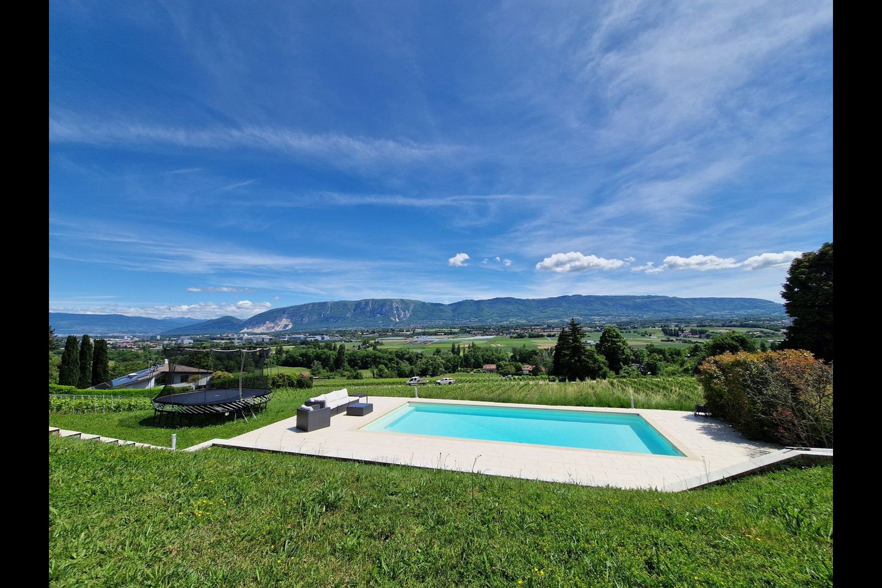  9-room detached villa with panoramic view - 物件實景
