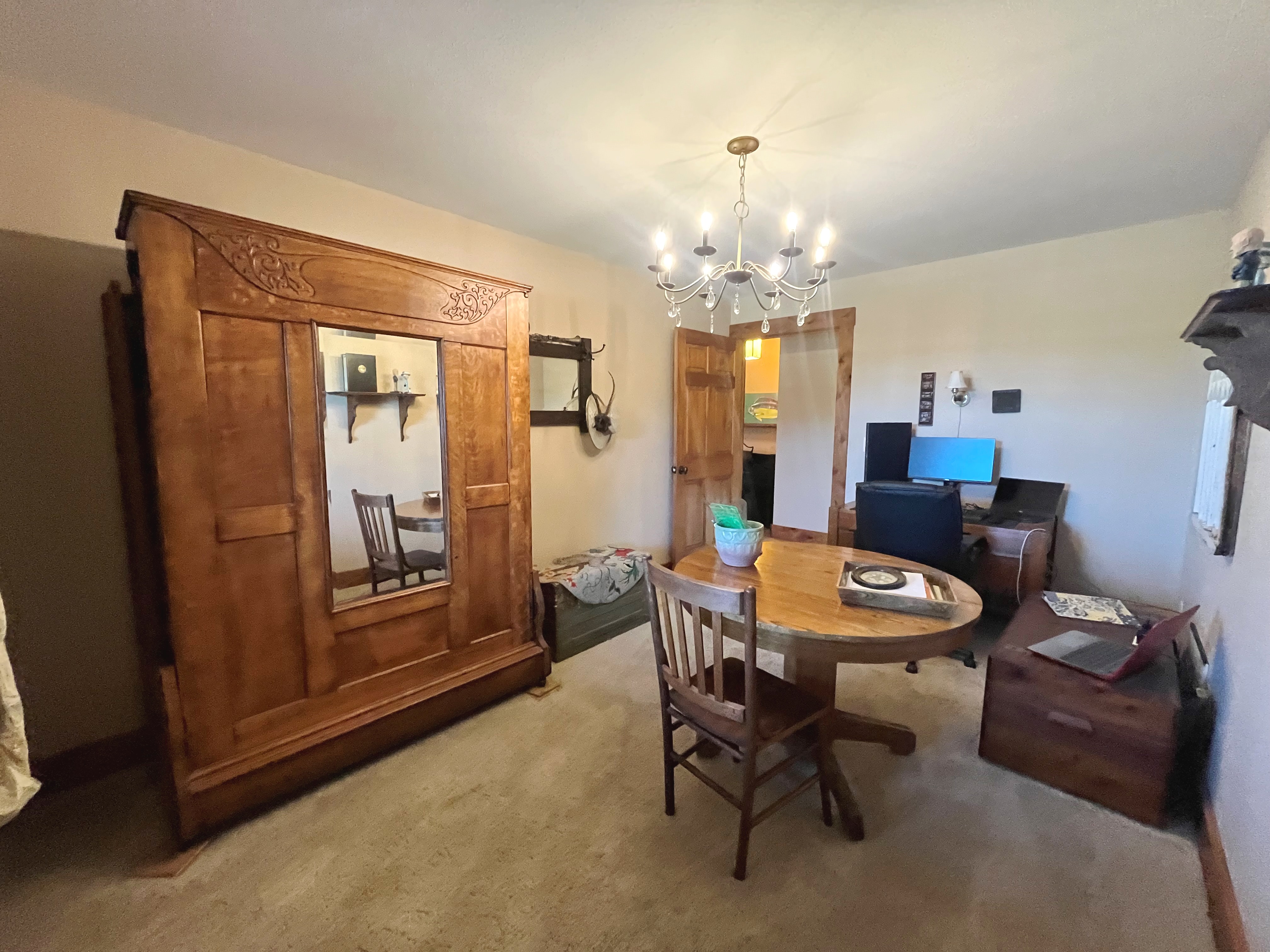 Chillicothe, Missouri, 64601, United States, 3 Bedrooms Bedrooms, ,3 BathroomsBathrooms,Residential,For Sale,1924445