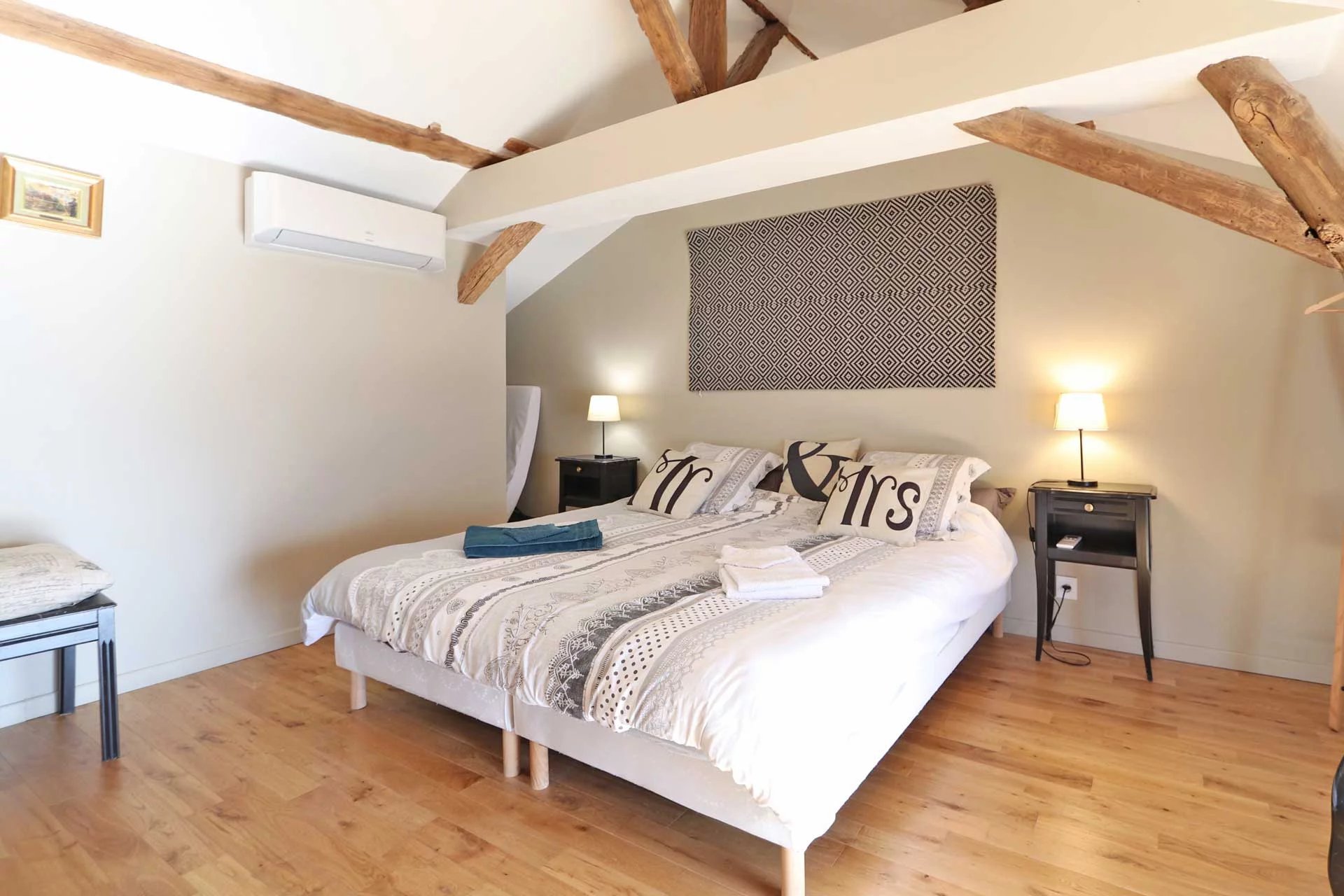 Bergerac, New Aquitaine, 24100, FR, 8 Bedrooms Bedrooms, ,5 BathroomsBathrooms,Residential,For Sale,1995803