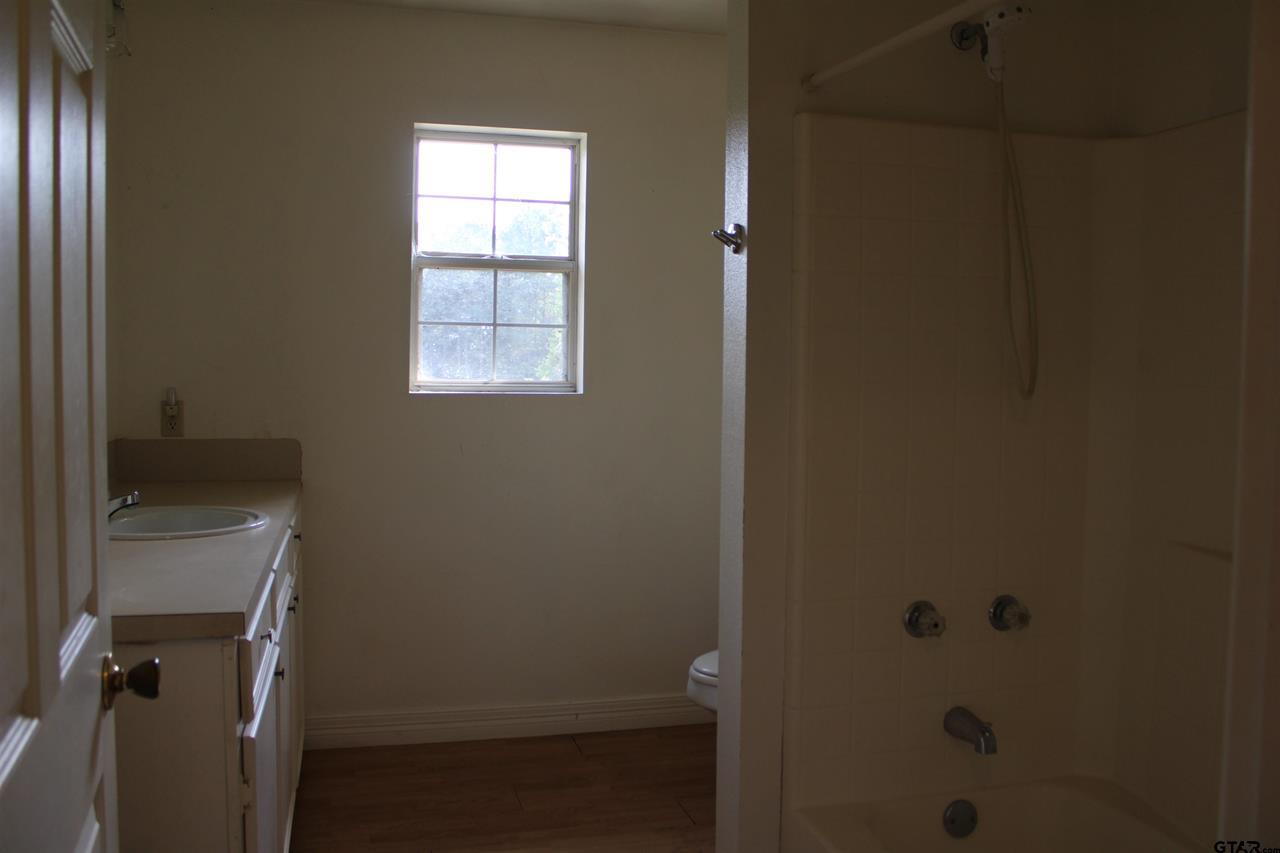 Jacksonville, Texas, 75766, United States, 2 Bedrooms Bedrooms, ,1 BathroomBathrooms,Residential,For Sale,1984164