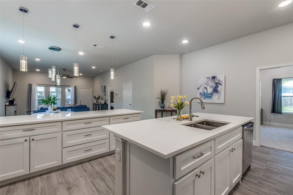 Mckinney, Texas, 75069, United States, 4 Bedrooms Bedrooms, ,3 BathroomsBathrooms,Residential,For Sale,1836335