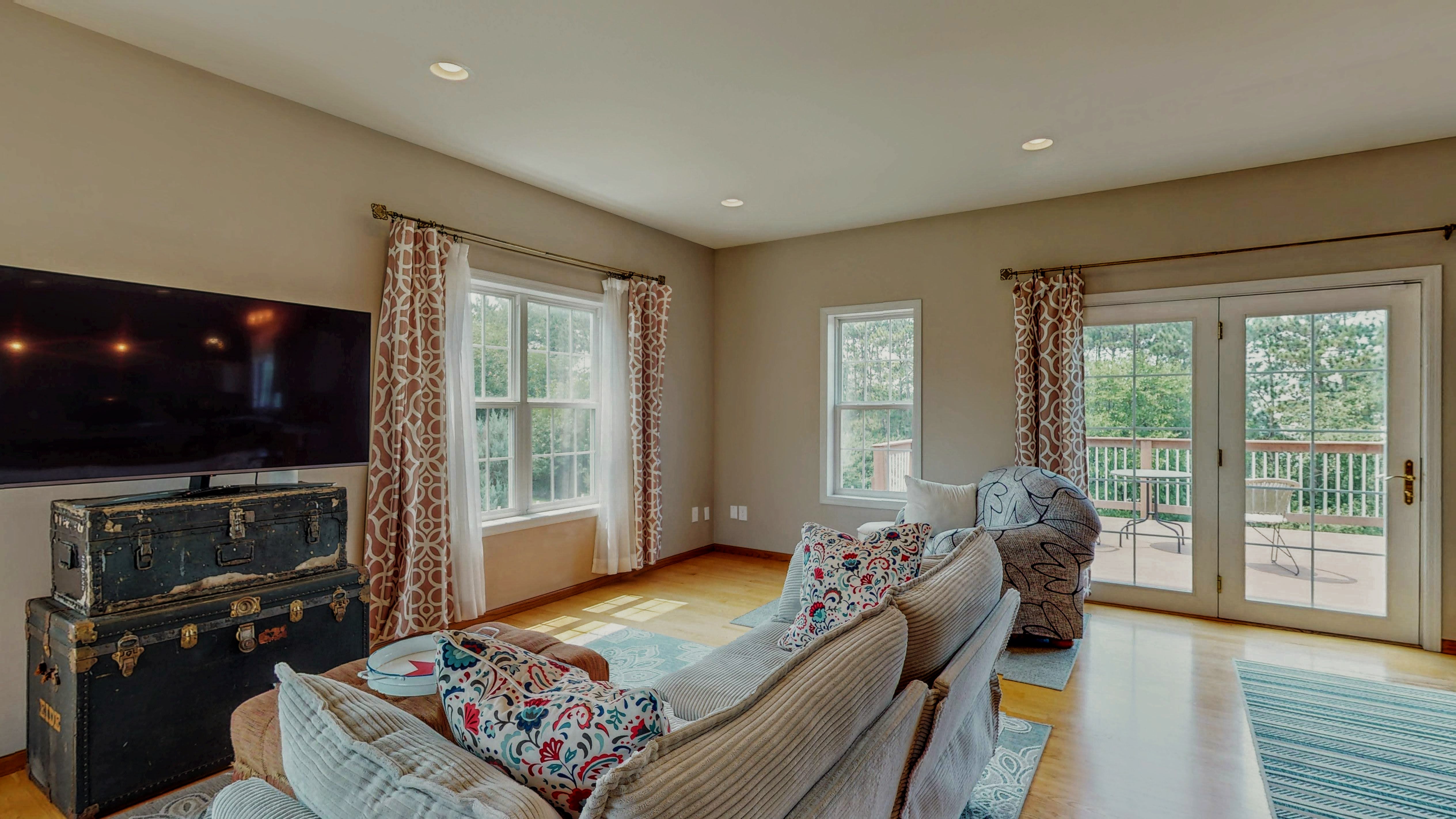 Koshkonong, Wisconsin, 53538, United States, 4 Bedrooms Bedrooms, ,4 BathroomsBathrooms,Residential,For Sale,1982148