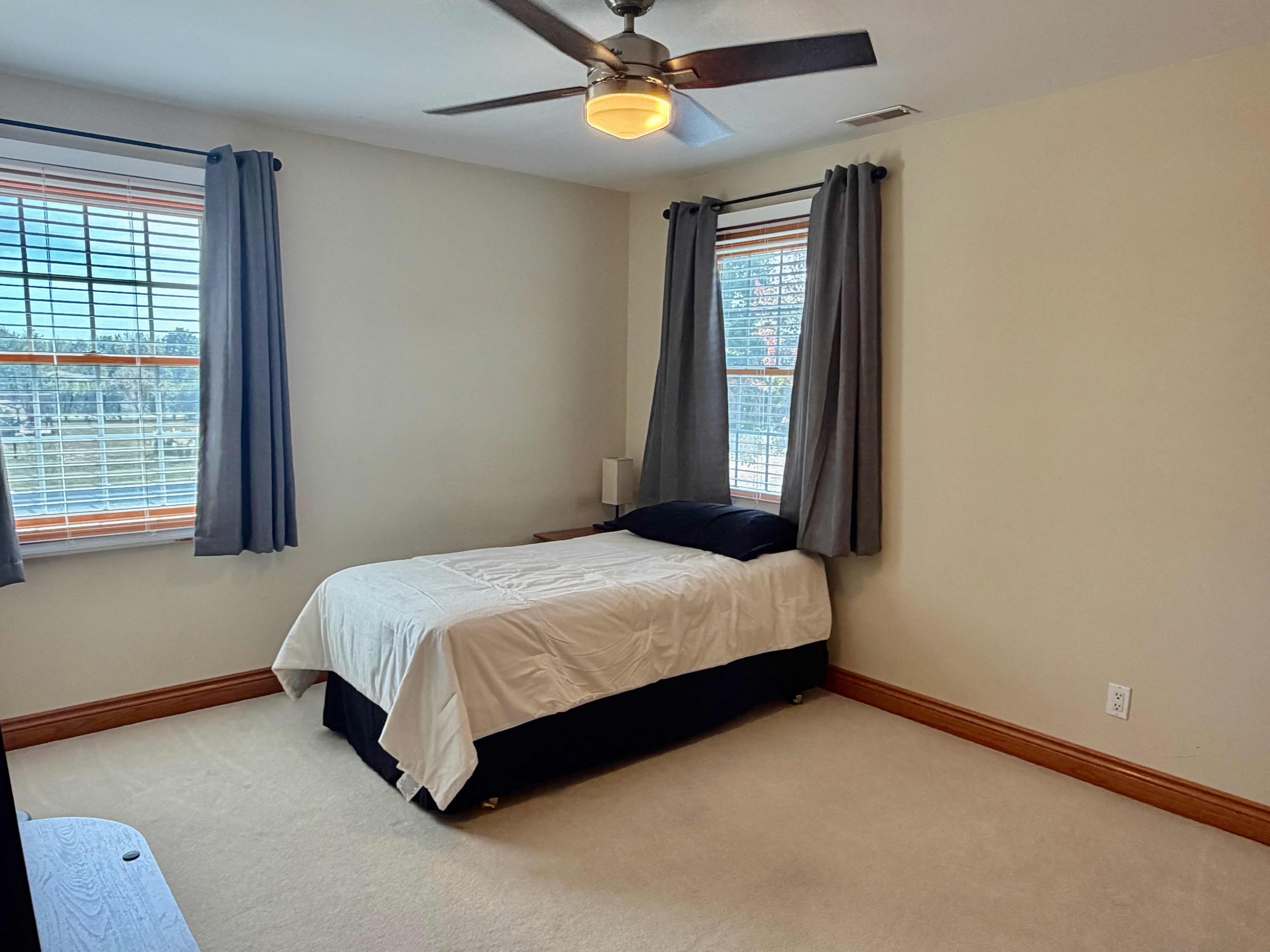 Effingham, Illinois, 62401, United States, 5 Bedrooms Bedrooms, ,5 BathroomsBathrooms,Residential,For Sale,1981428